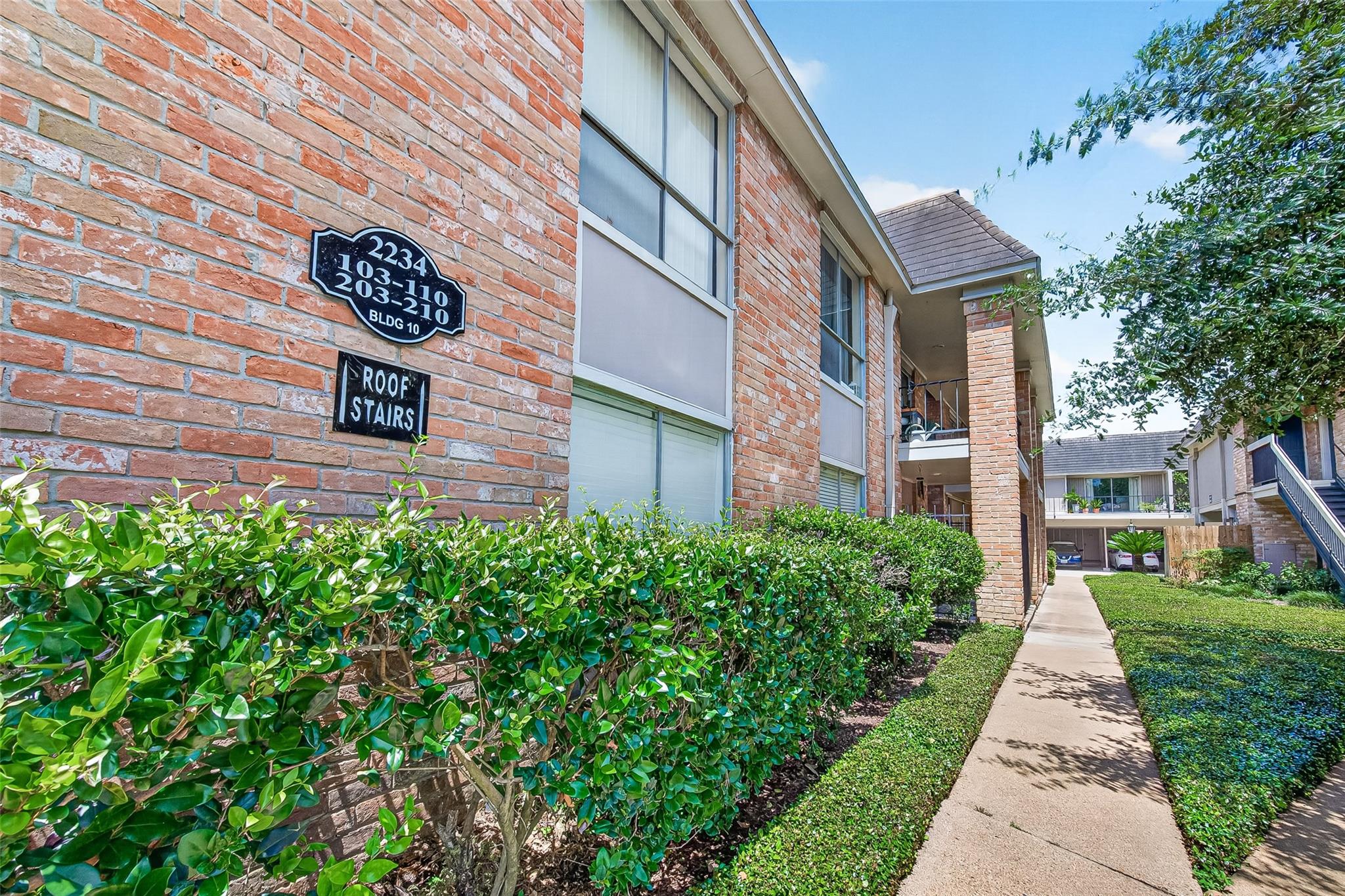 2234 S Piney Point Rd #206, Houston, TX 77063 photo