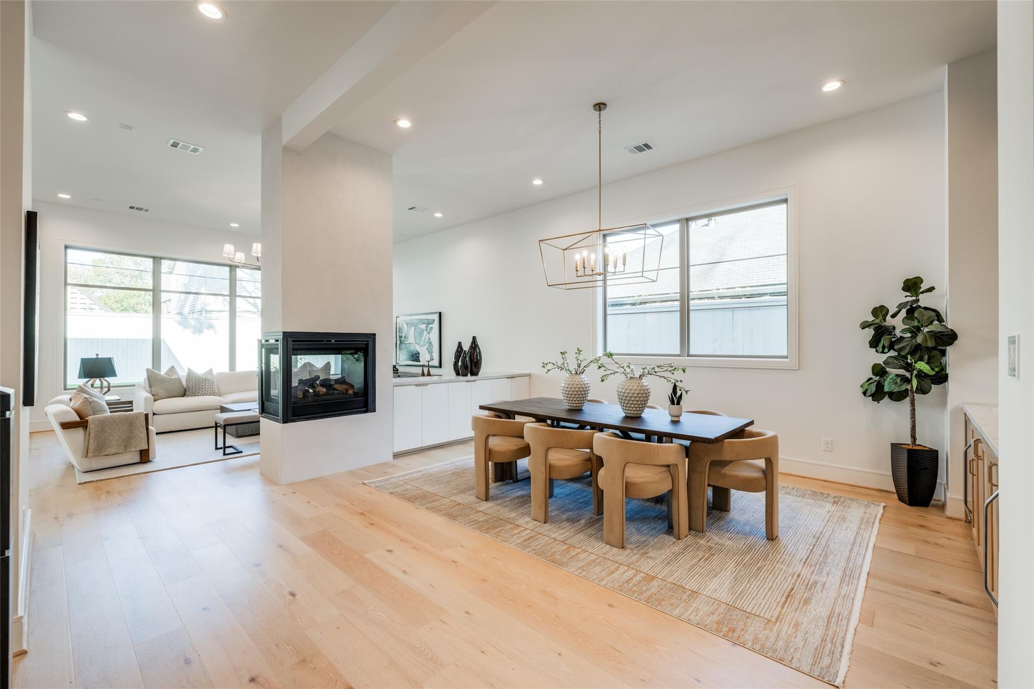 1002 E 6 1/2 St, Houston, TX 77009 photo