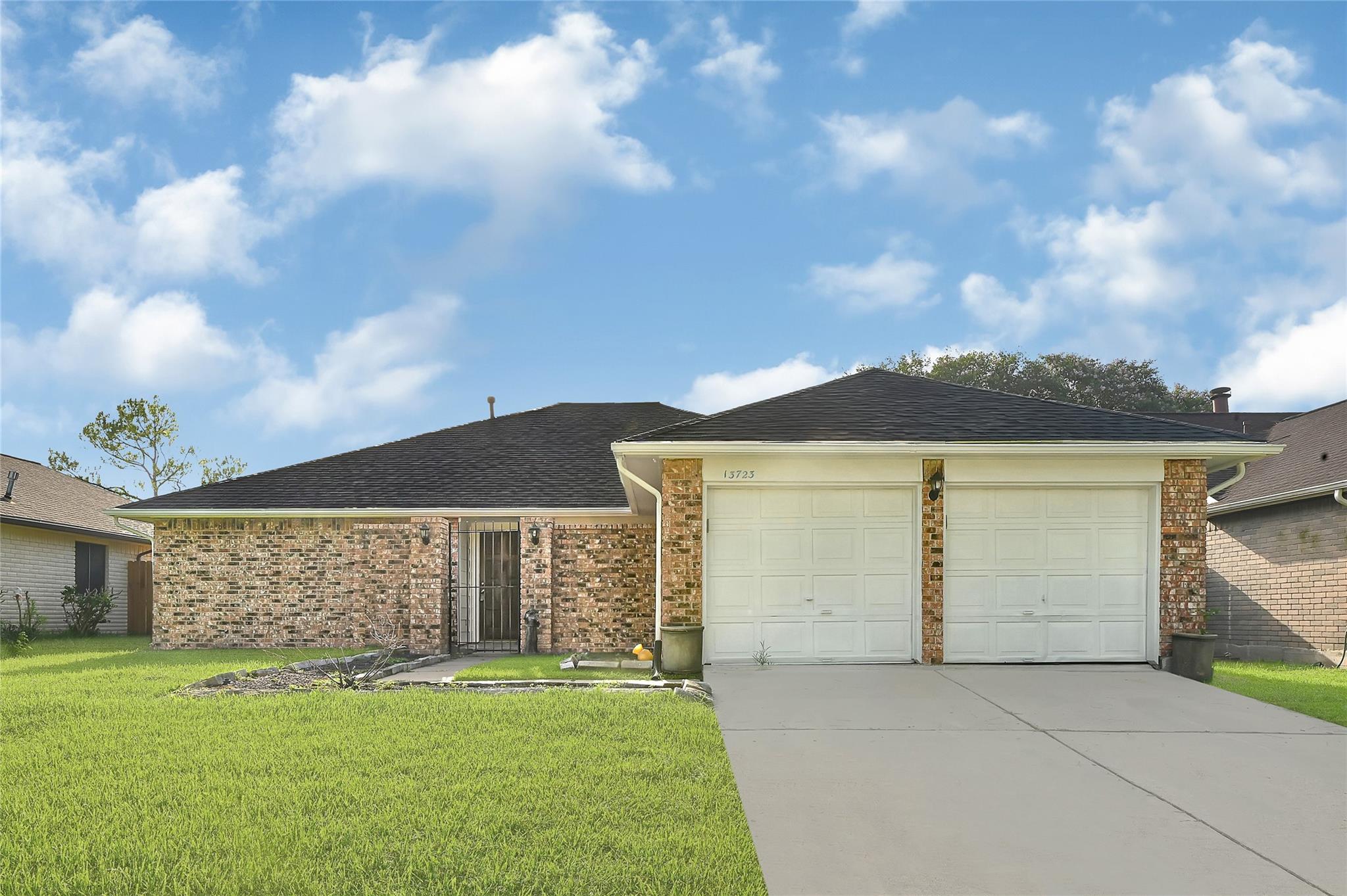 13723 Rocky Bluff Dr, Houston, TX 77085