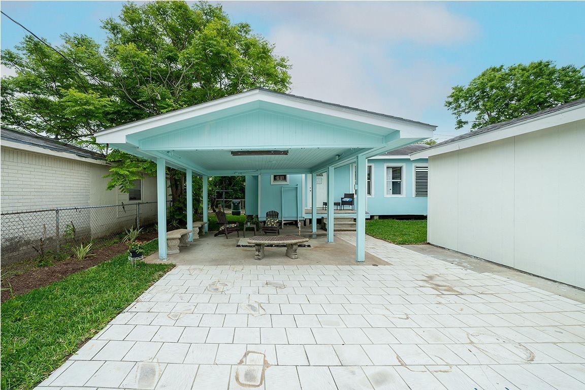 4923 Bernardo De Galvez, Galveston, TX 77551 photo