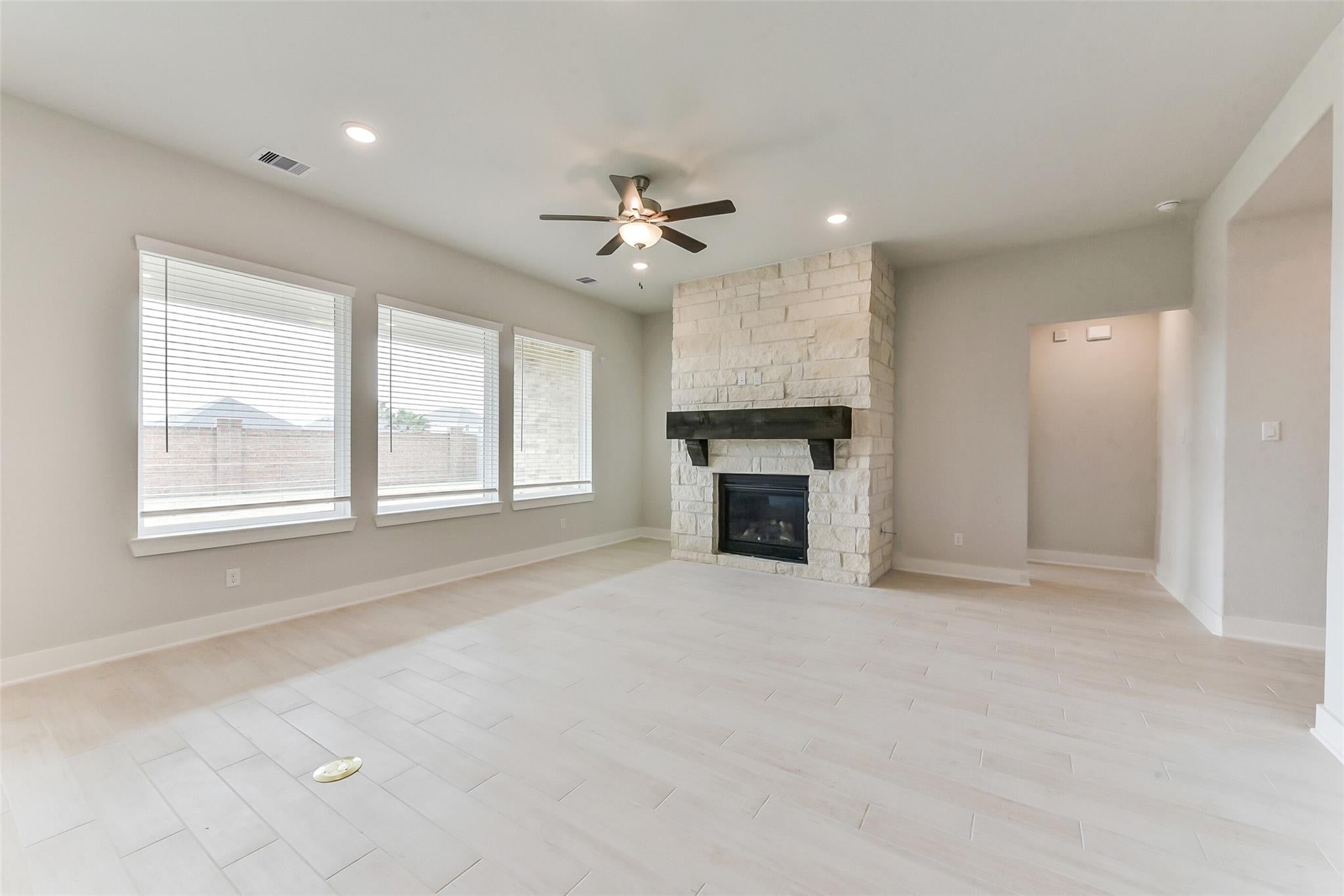 3113 Hidden Mist Dr, Texas City, TX 77510 photo