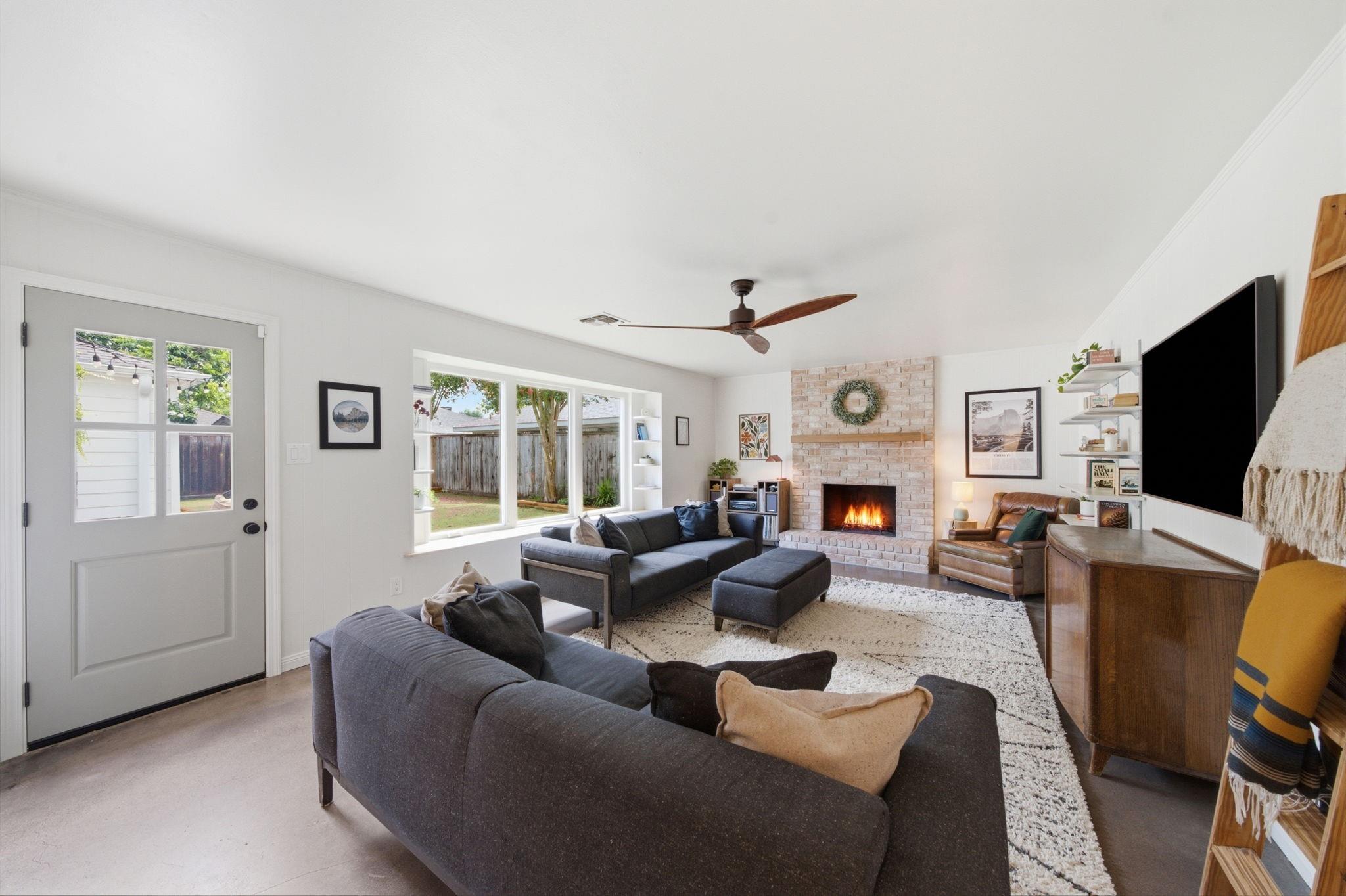 6134 Rena St, Houston, TX 77092 photo