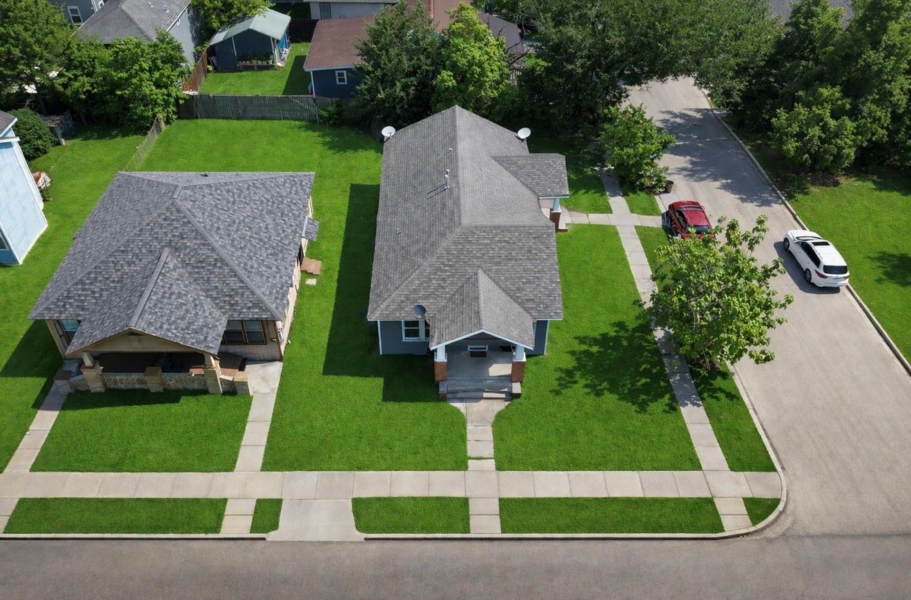 300 W James St, Baytown, TX 77520 photo