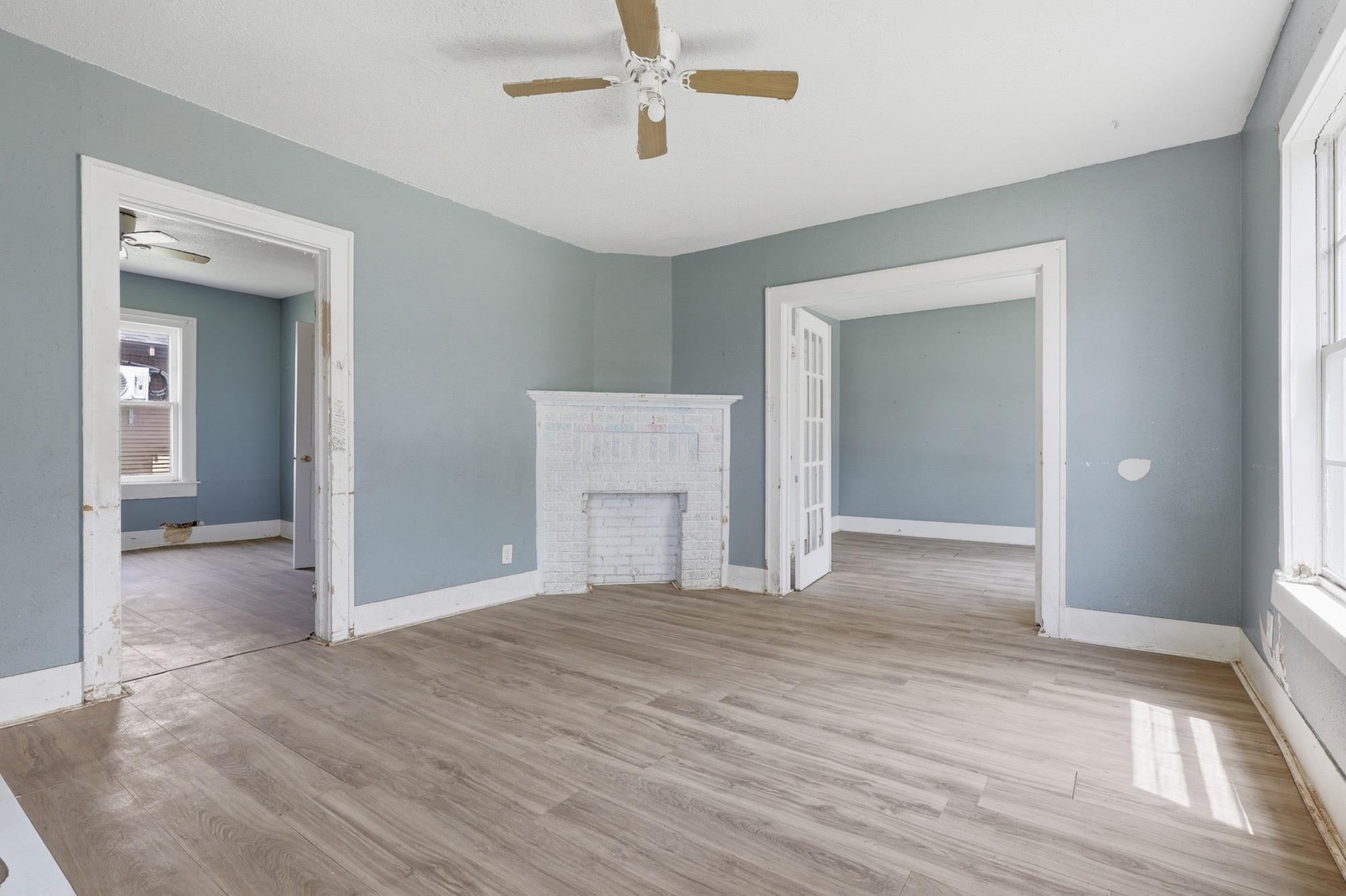 300 W James St, Baytown, TX 77520 photo