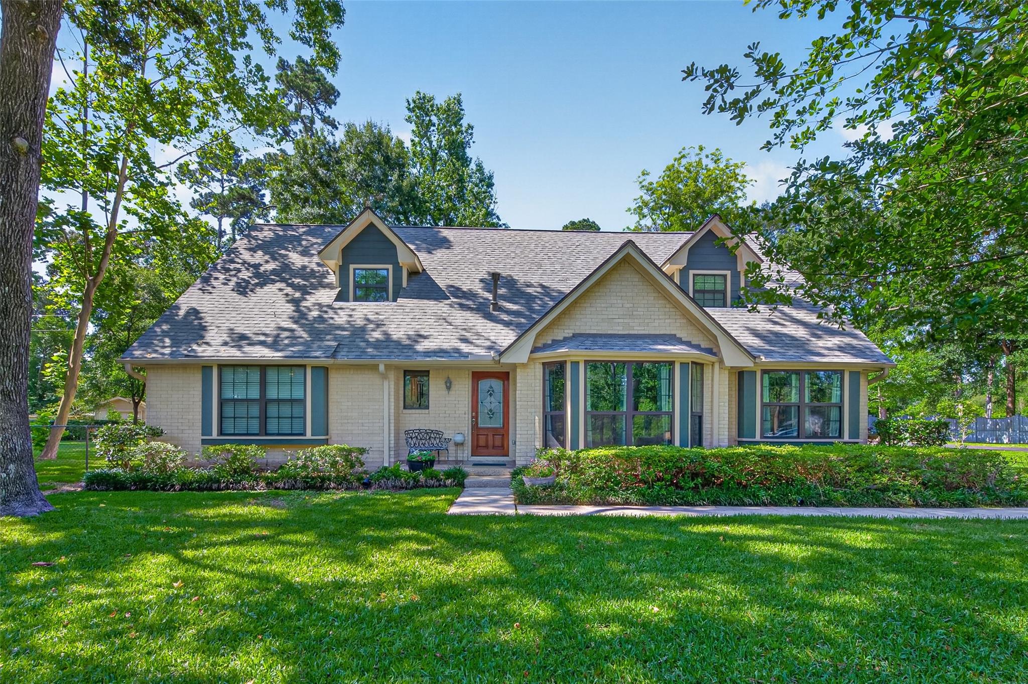 1620 Palomino Ln, Kingwood, TX 77339