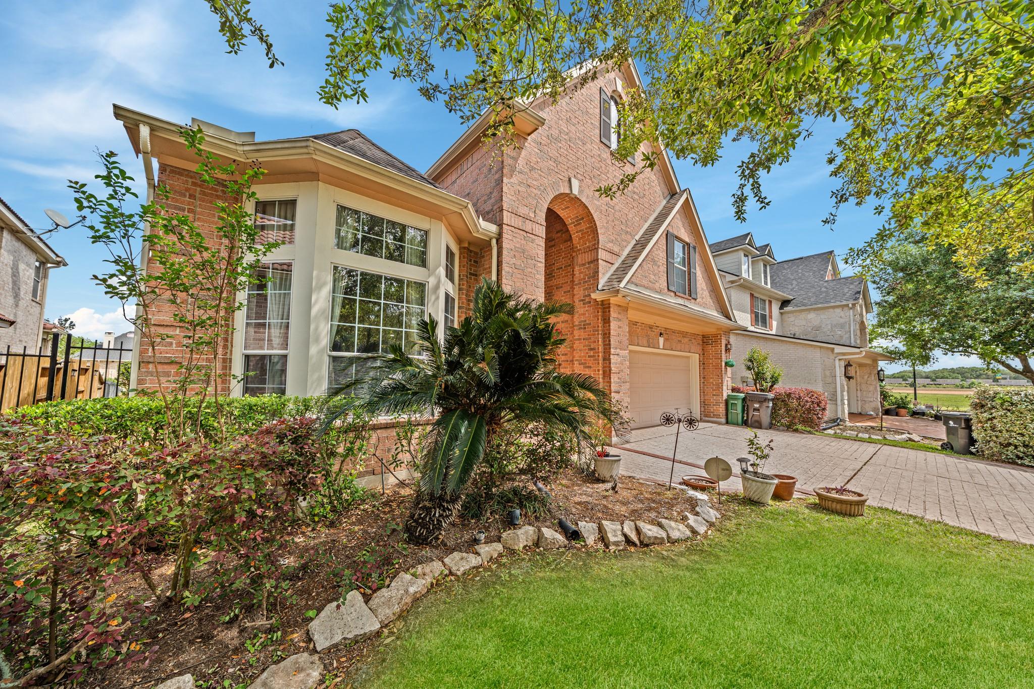14427 Manorbier Ln, Sugar Land, TX 77498 photo