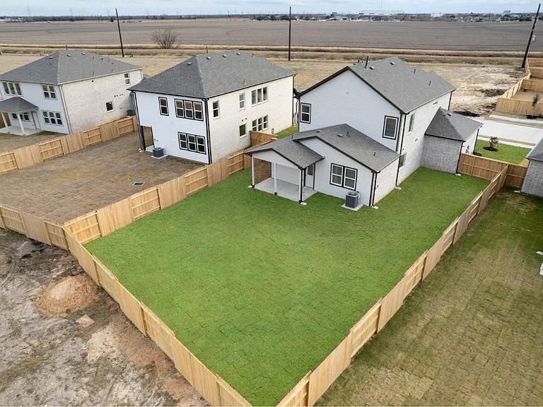 2407 Outpost Canyon Dr, Iowa Colony, TX 77583 photo
