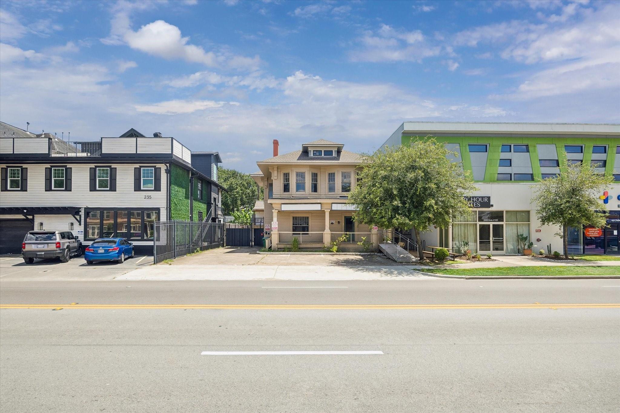 239 Westheimer Rd, Houston, TX 77006 photo