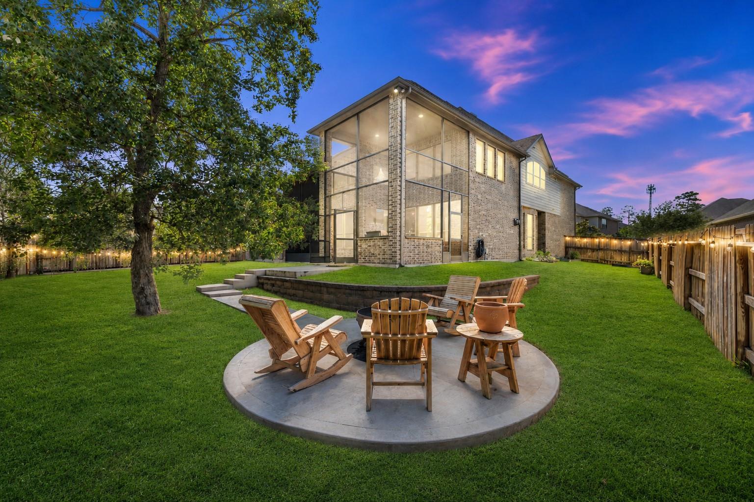214 Reynosa Ct, Pinehurst, TX 77362