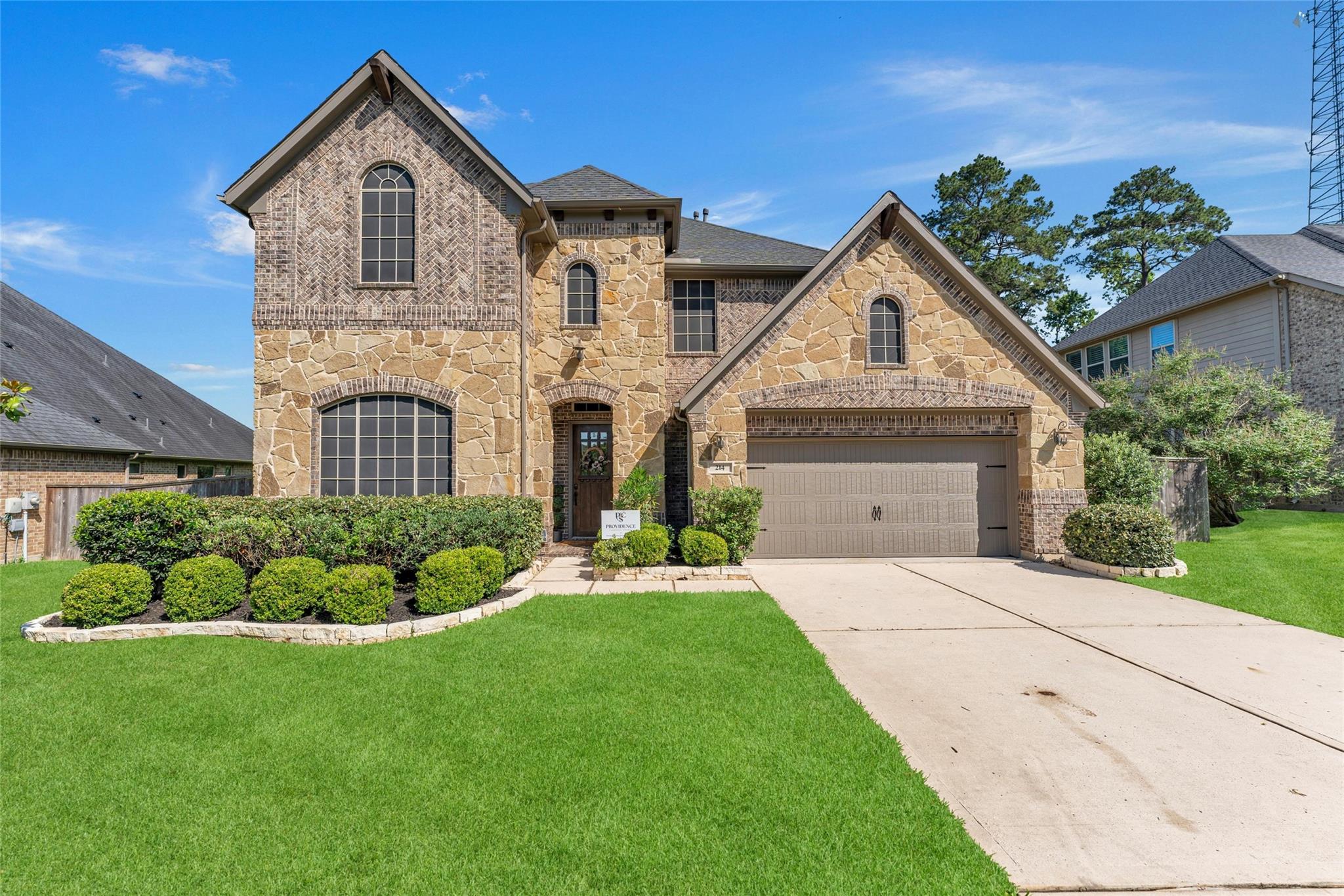214 Reynosa Ct, Pinehurst, TX 77362 photo