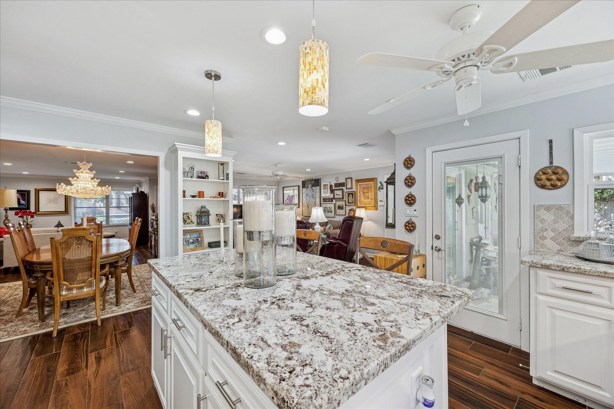 8611 Ferris Dr, Houston, TX 77096