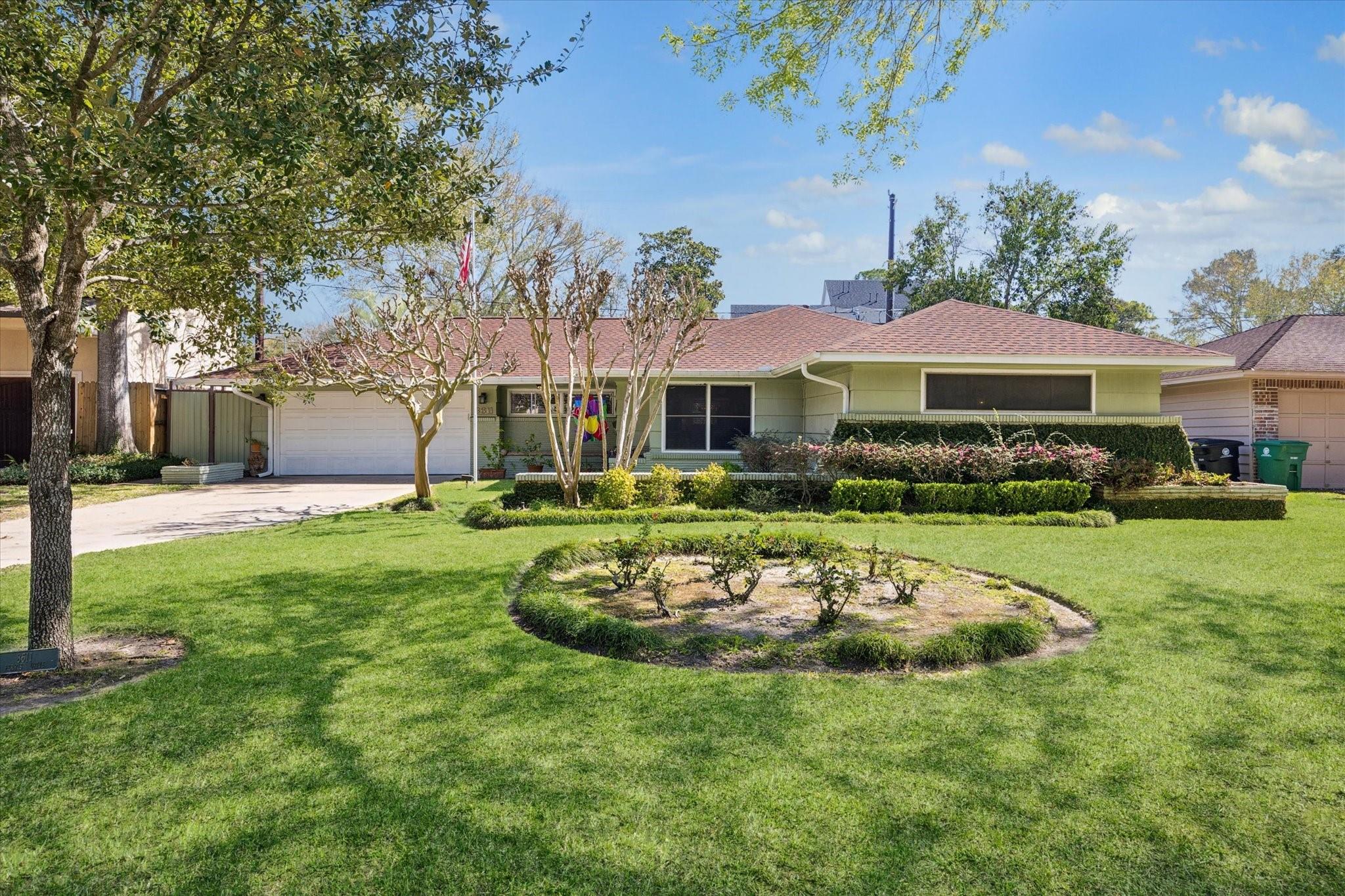 8611 Ferris Dr, Houston, TX 77096 photo
