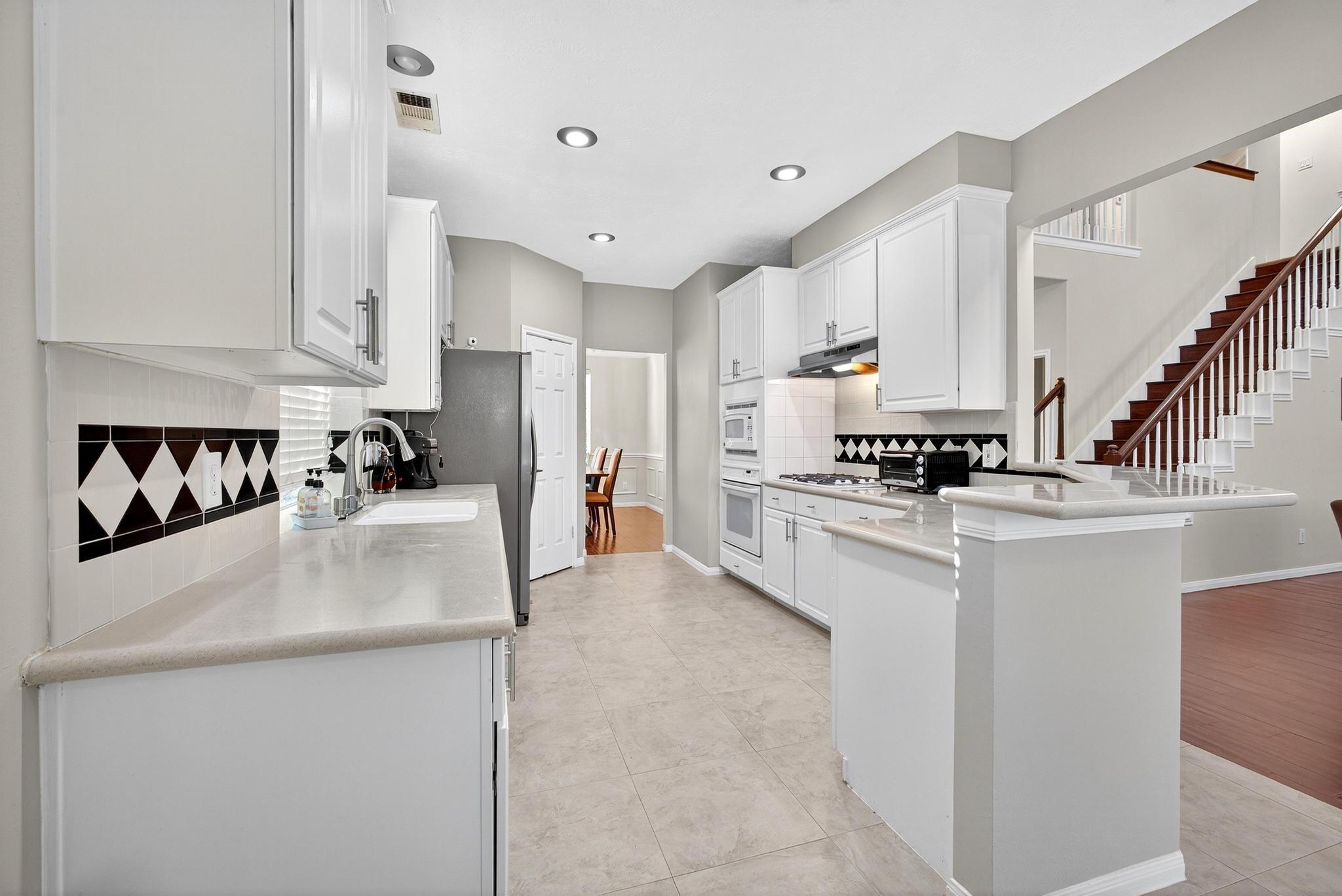 18502 Berry Leaf Ct, Houston, TX 77084 photo