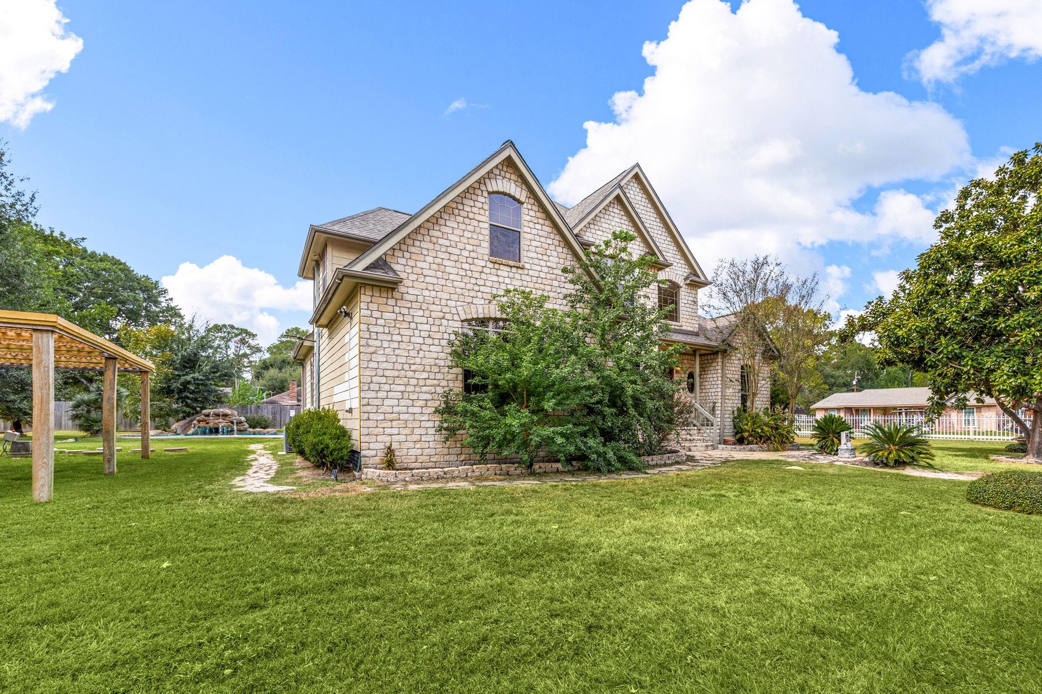 21427 Tophill Dr, Spring, TX 77388 photo