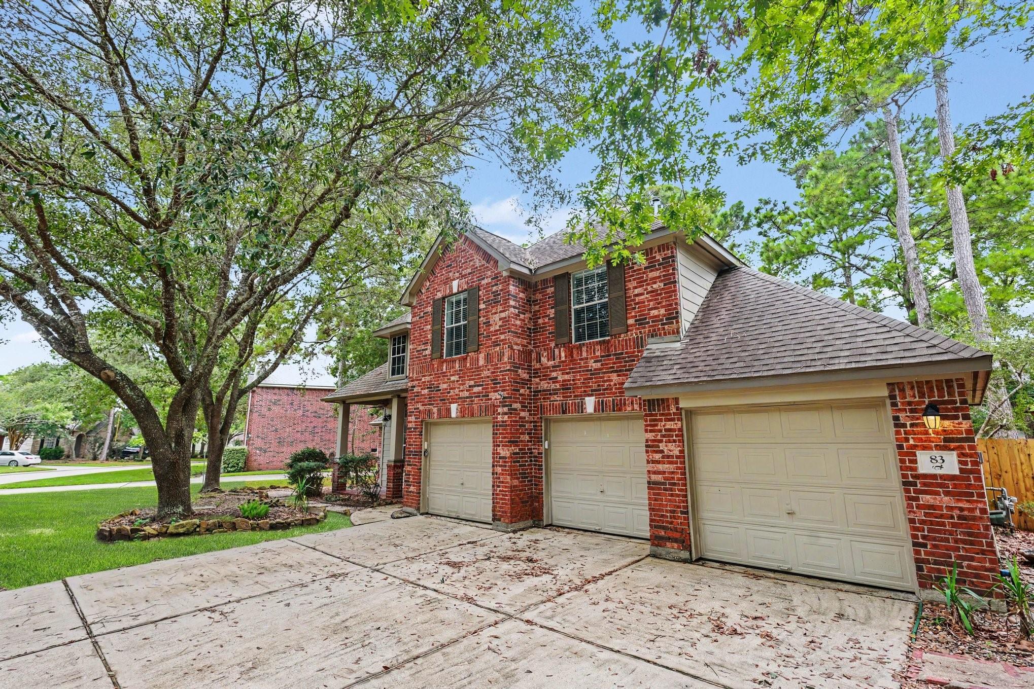 83 E Whistlers Bend Cir, Conroe, TX 77384 photo