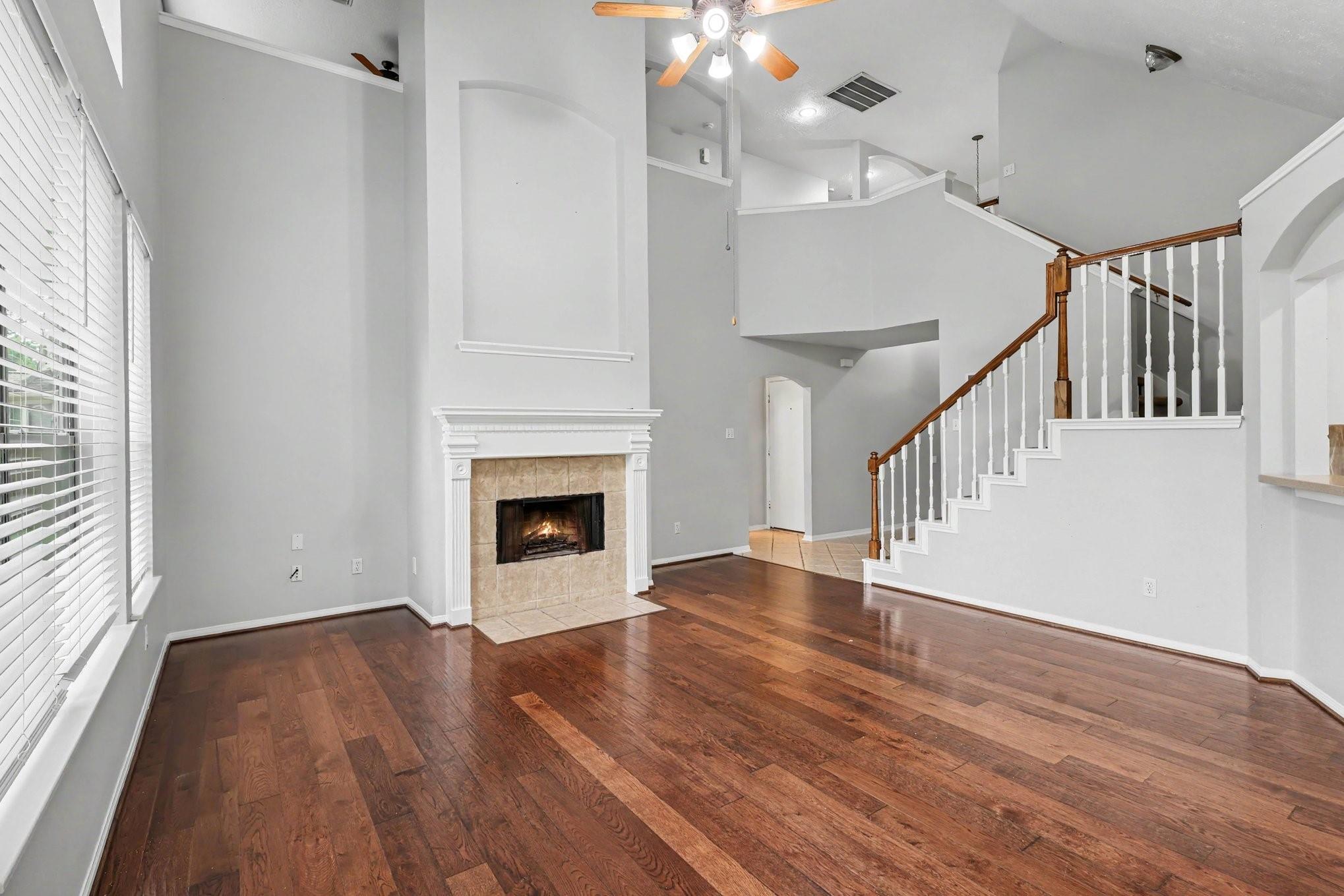 83 E Whistlers Bend Cir, Conroe, TX 77384 photo