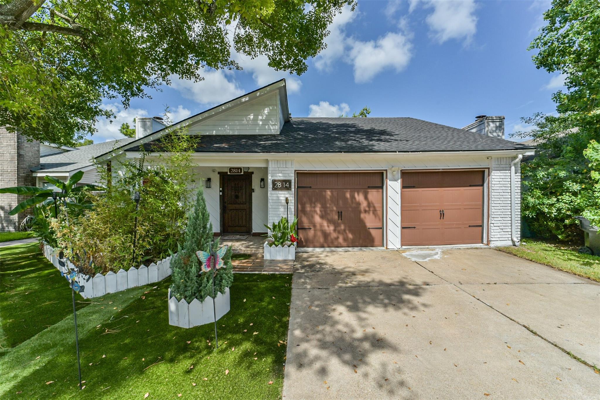 2814 Waypark Dr, Houston, TX 77082