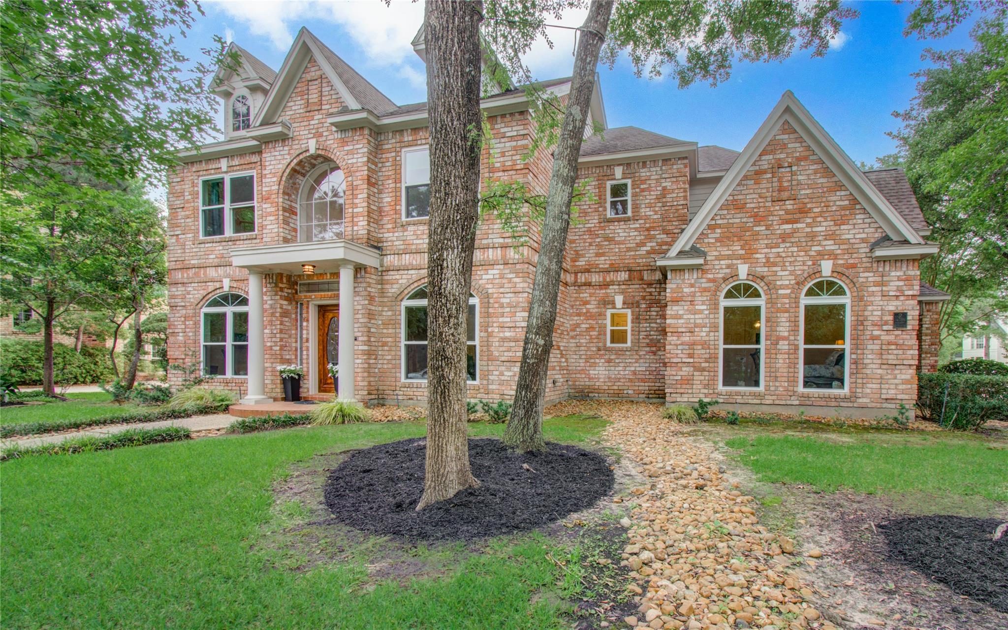2 English Glade Ct, The Woodlands, TX 77381 photo