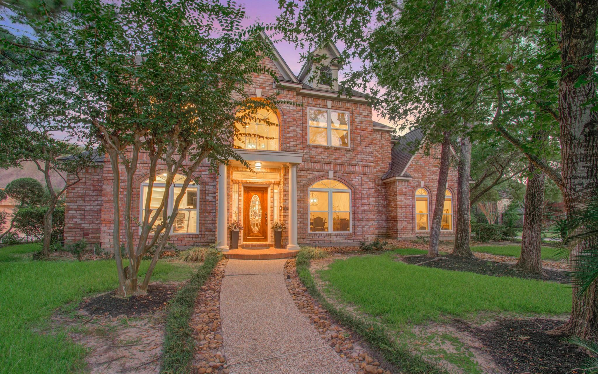 2 English Glade Ct, The Woodlands, TX 77381 photo