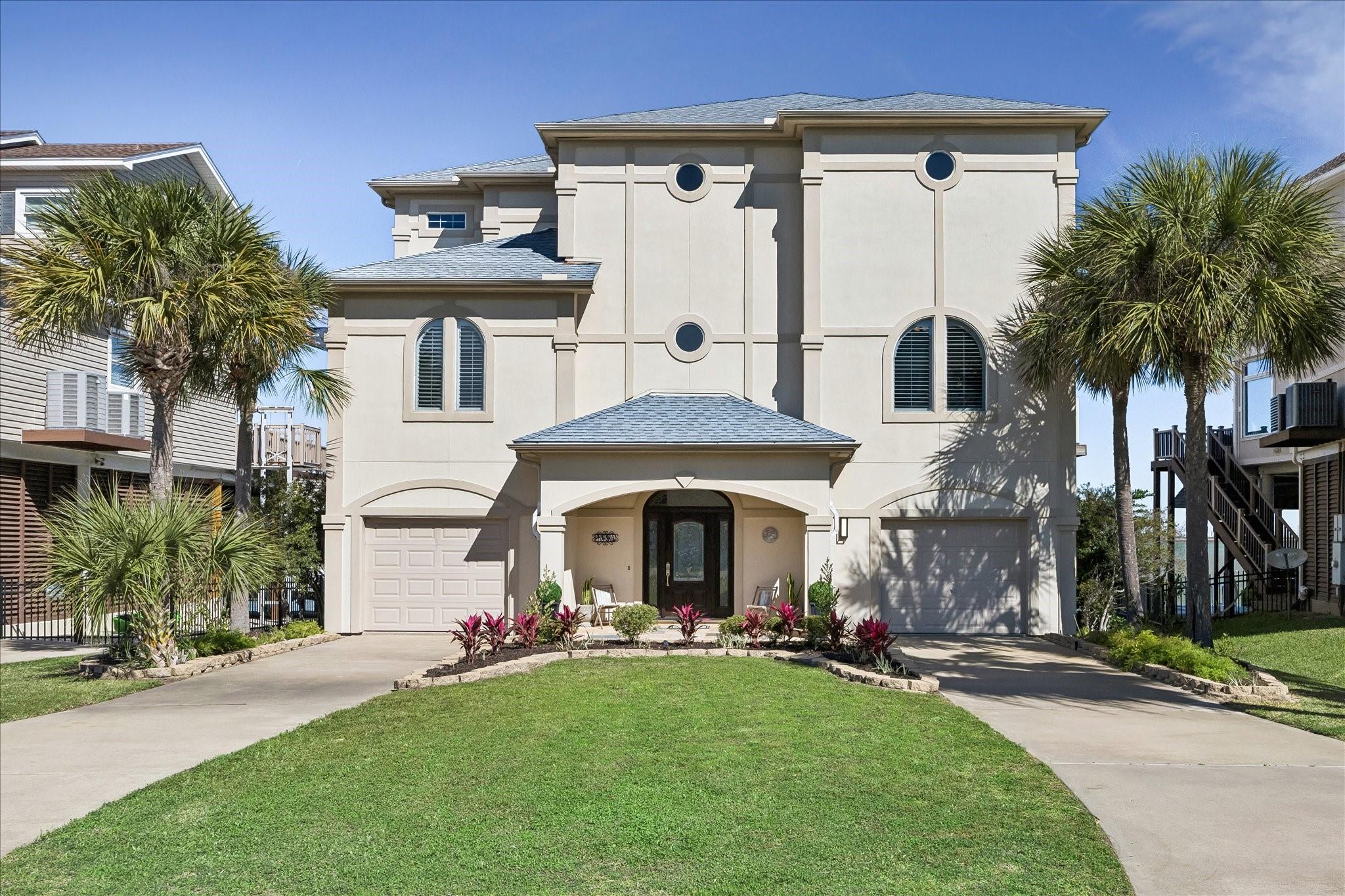 1554 Windsong Way, Tiki Island, TX 77554 photo