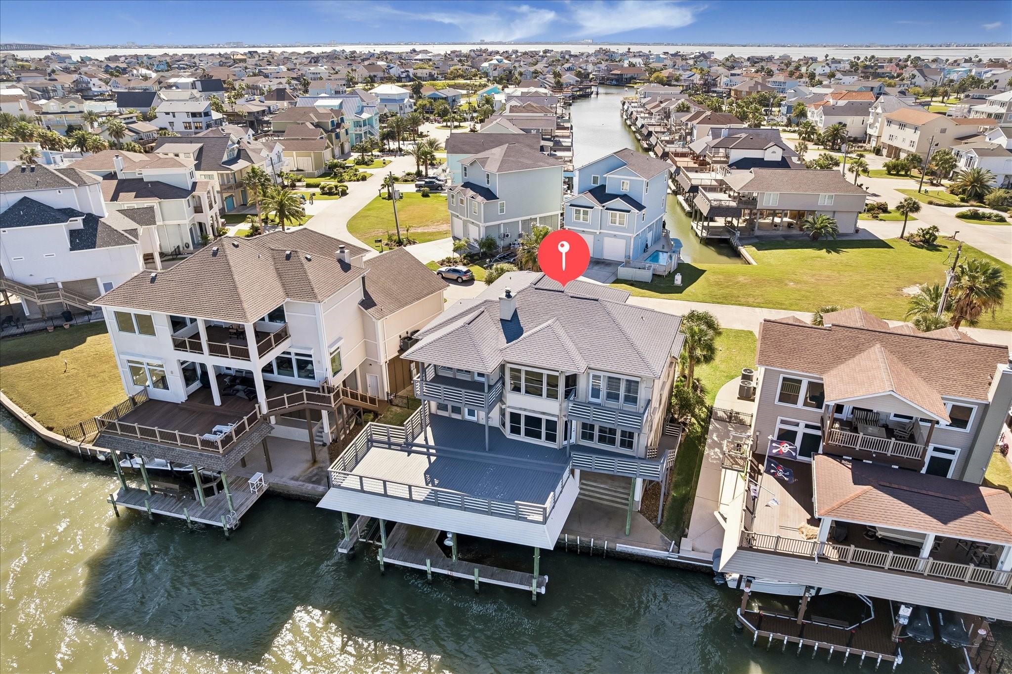 1554 Windsong Way, Tiki Island, TX 77554 photo