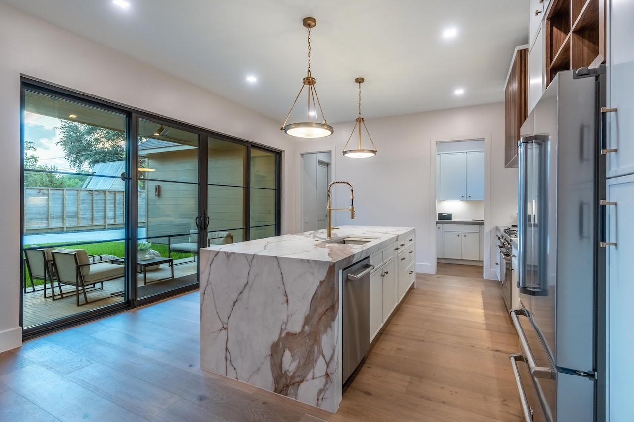 309 Avenue Of Oaks St, Houston, TX 77009 photo