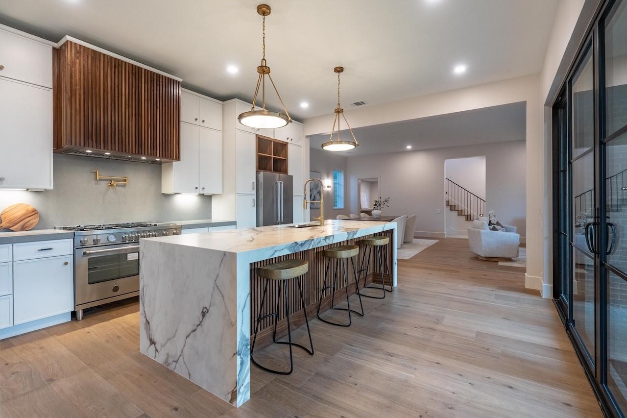 309 Avenue Of Oaks St, Houston, TX 77009 photo