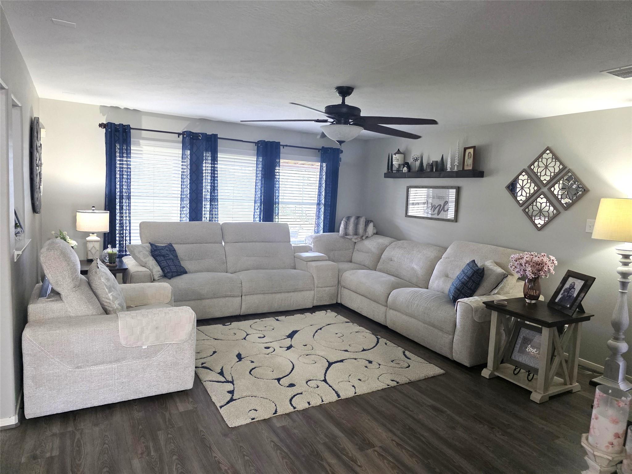 2301 Zavalla Dr, Deer Park, TX 77536 photo
