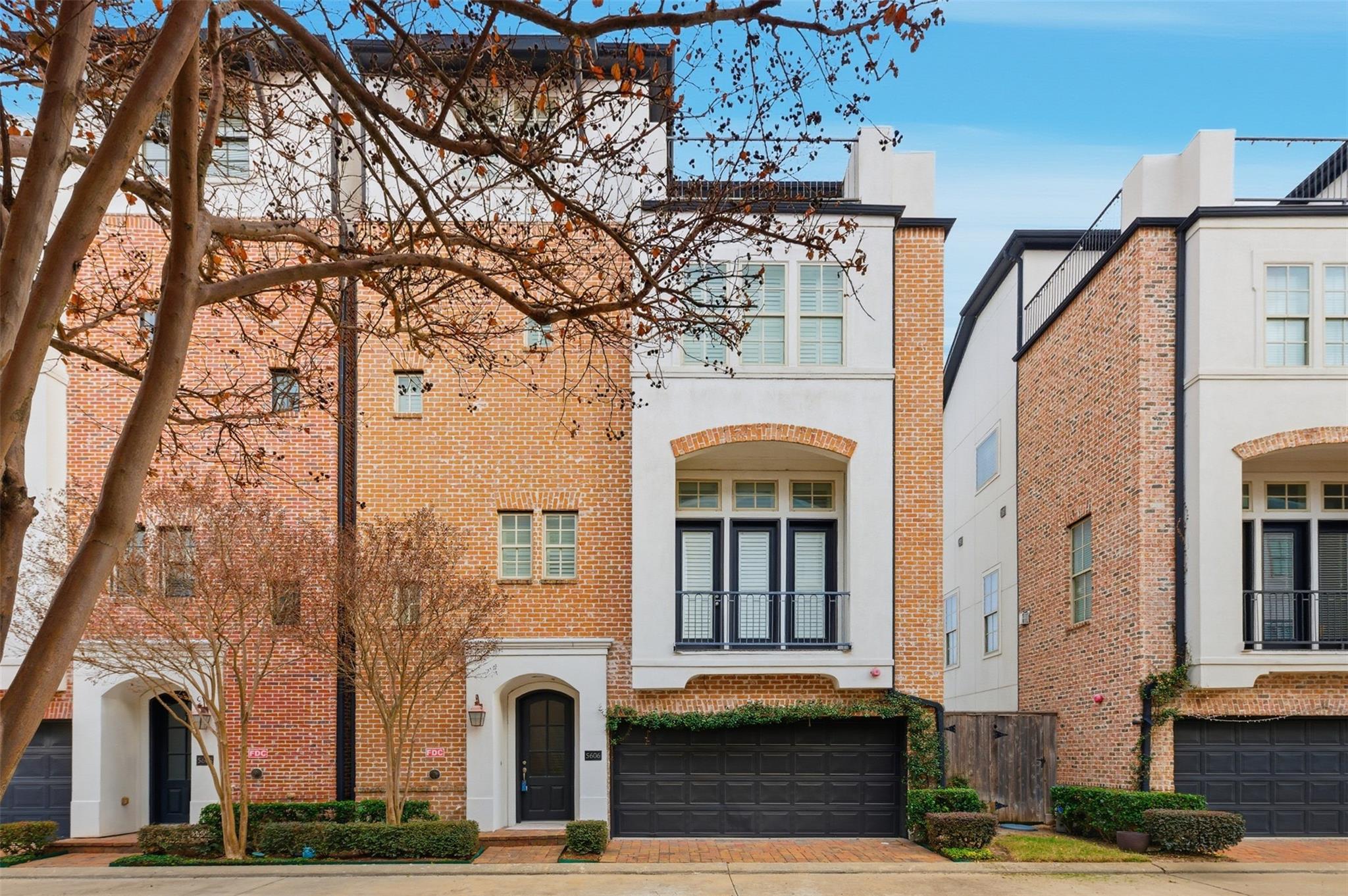 5606 Cohn Terrace Ln, Houston, TX 77007