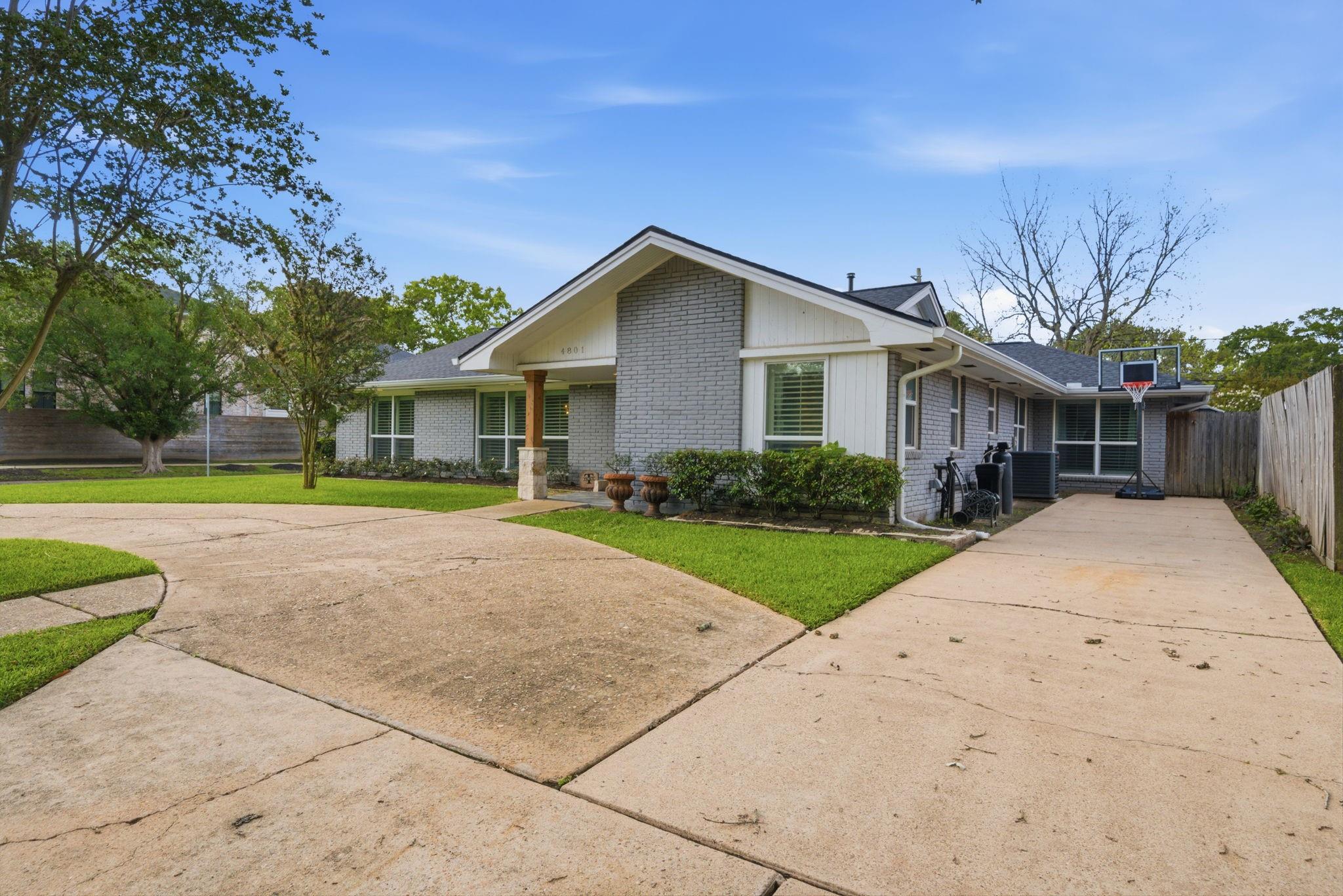 4801 Willowbend Blvd, Houston, TX 77035 photo