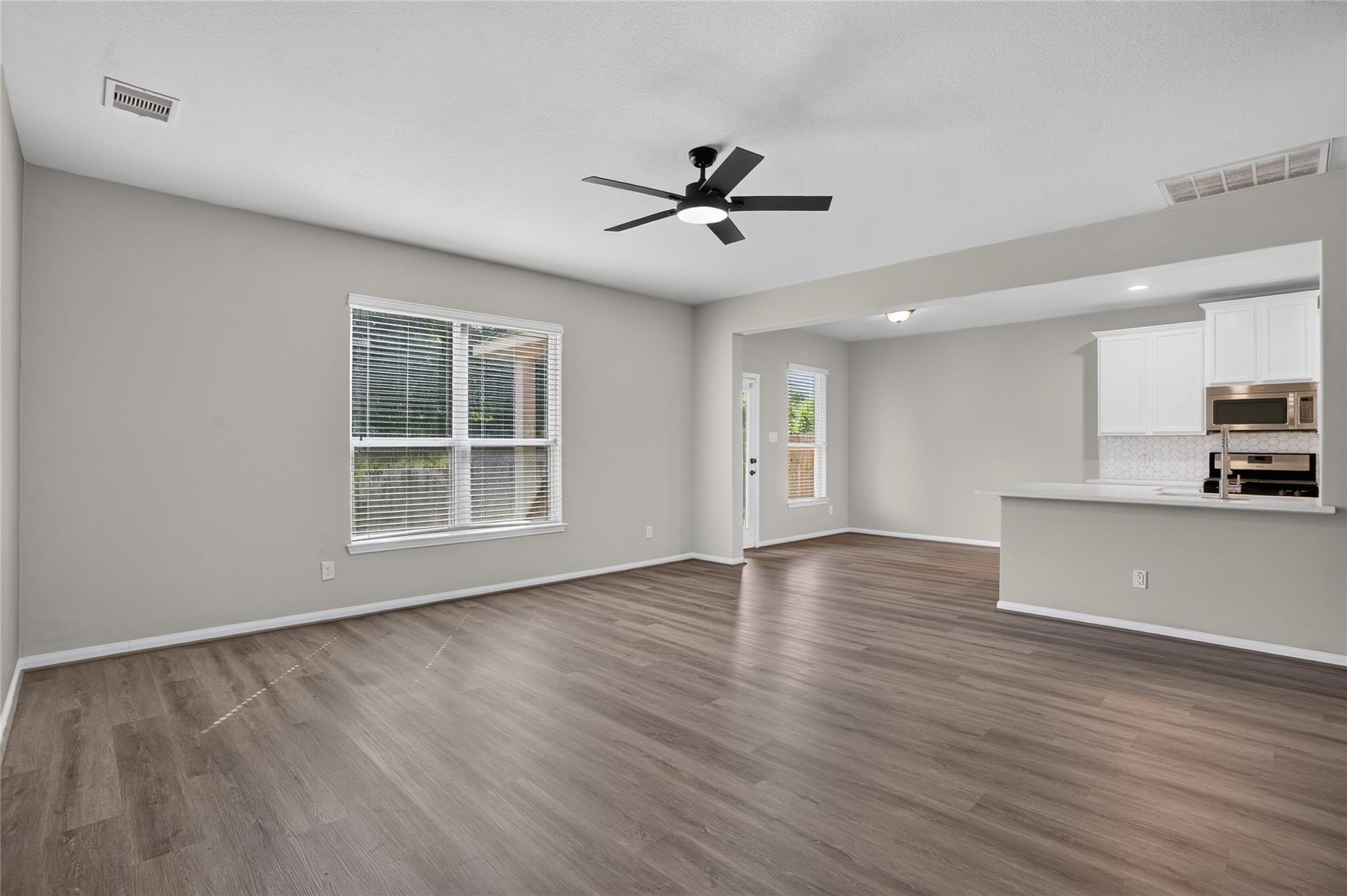 7611 Dragon Pearls Ln, Conroe, TX 77304