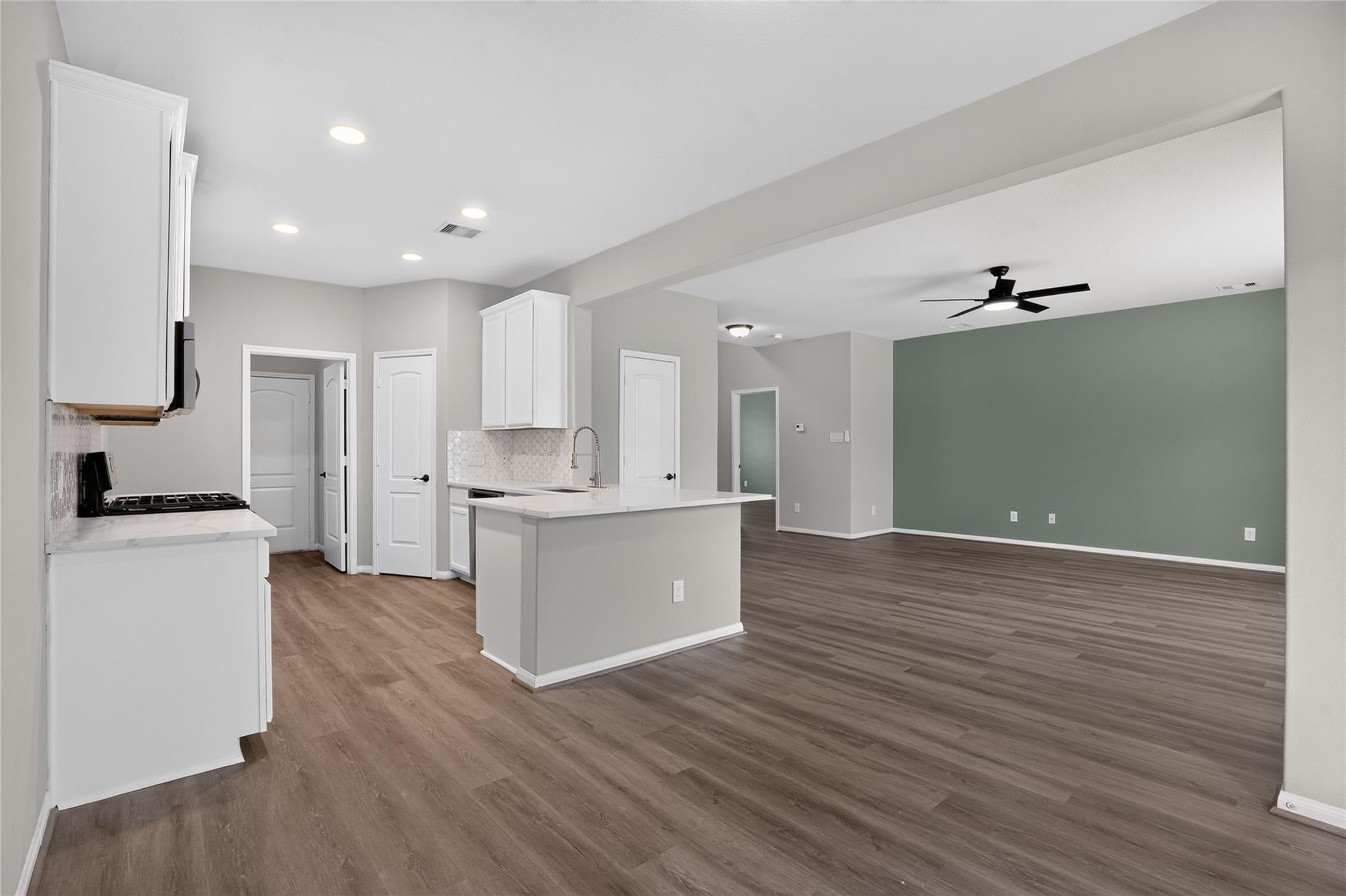 7611 Dragon Pearls Ln, Conroe, TX 77304 photo