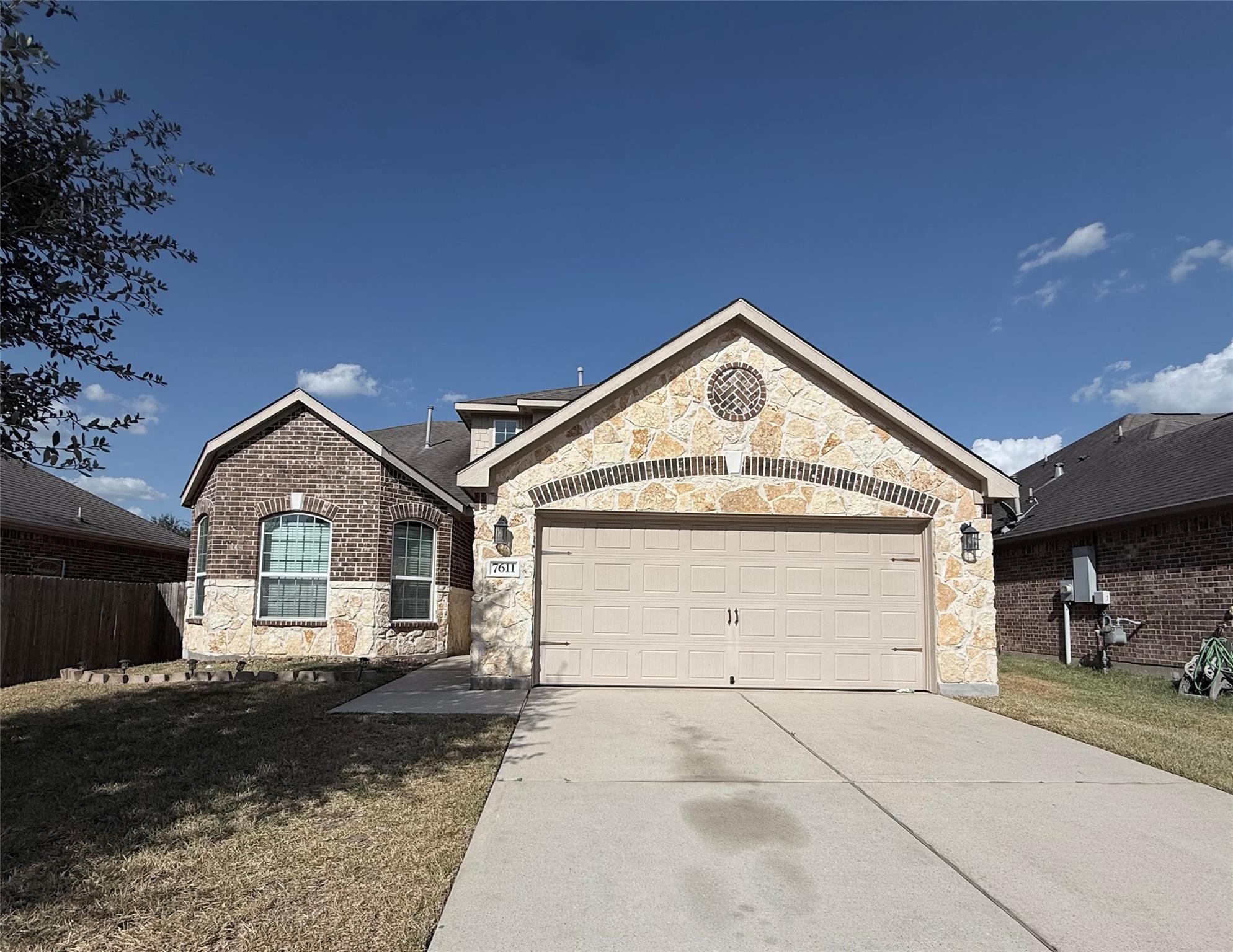 7611 Dragon Pearls Ln, Conroe, TX 77304 photo