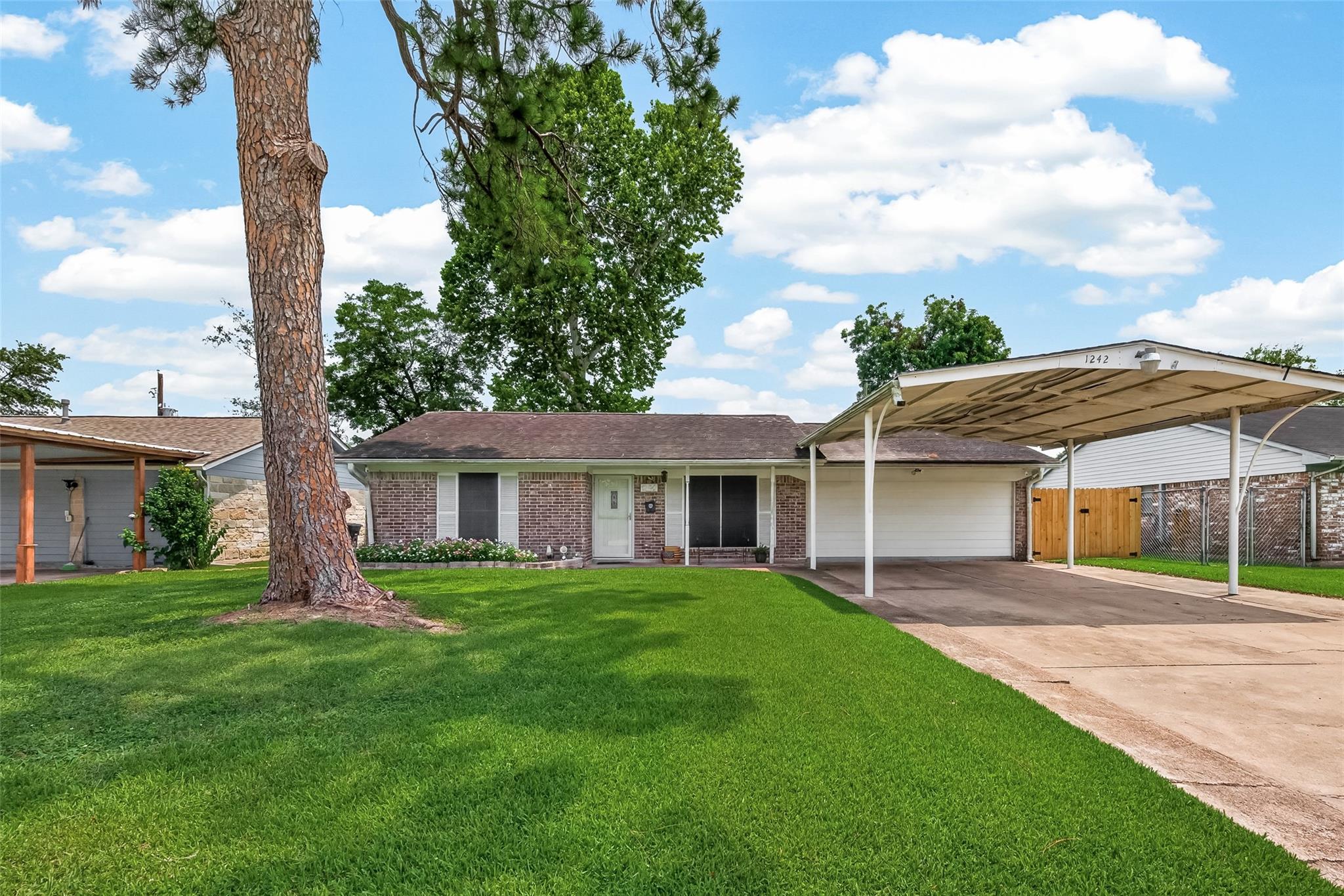 1242 Wardmont St, Houston, TX 77037