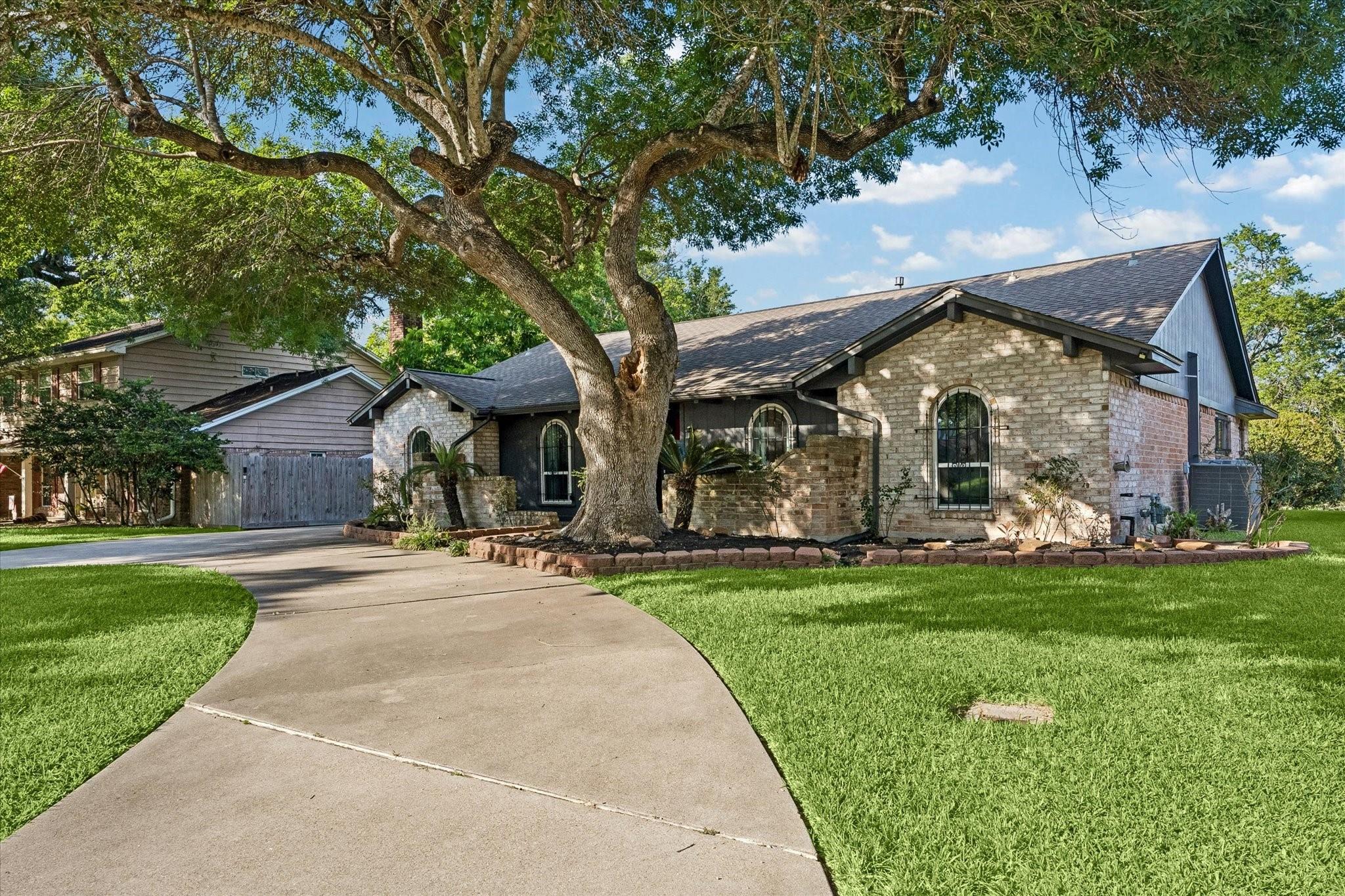 306 Lafayette Ln, League City, TX 77573 photo