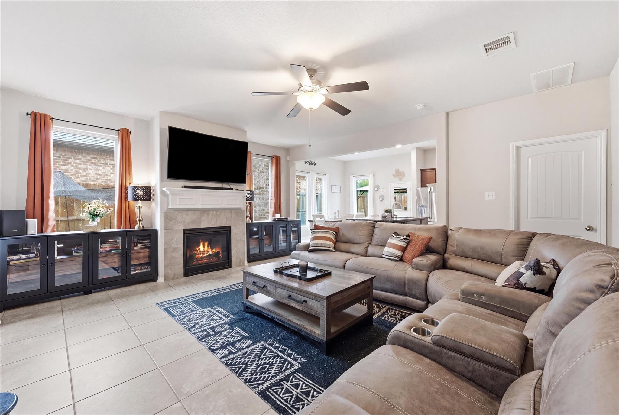 138 Bayside Crossing Dr, La Porte, TX 77571 photo