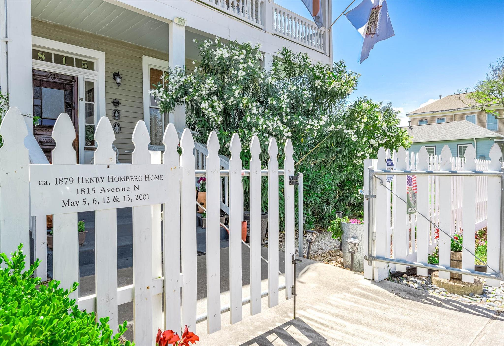 1815 Ursuline St, Galveston, TX 77550 photo