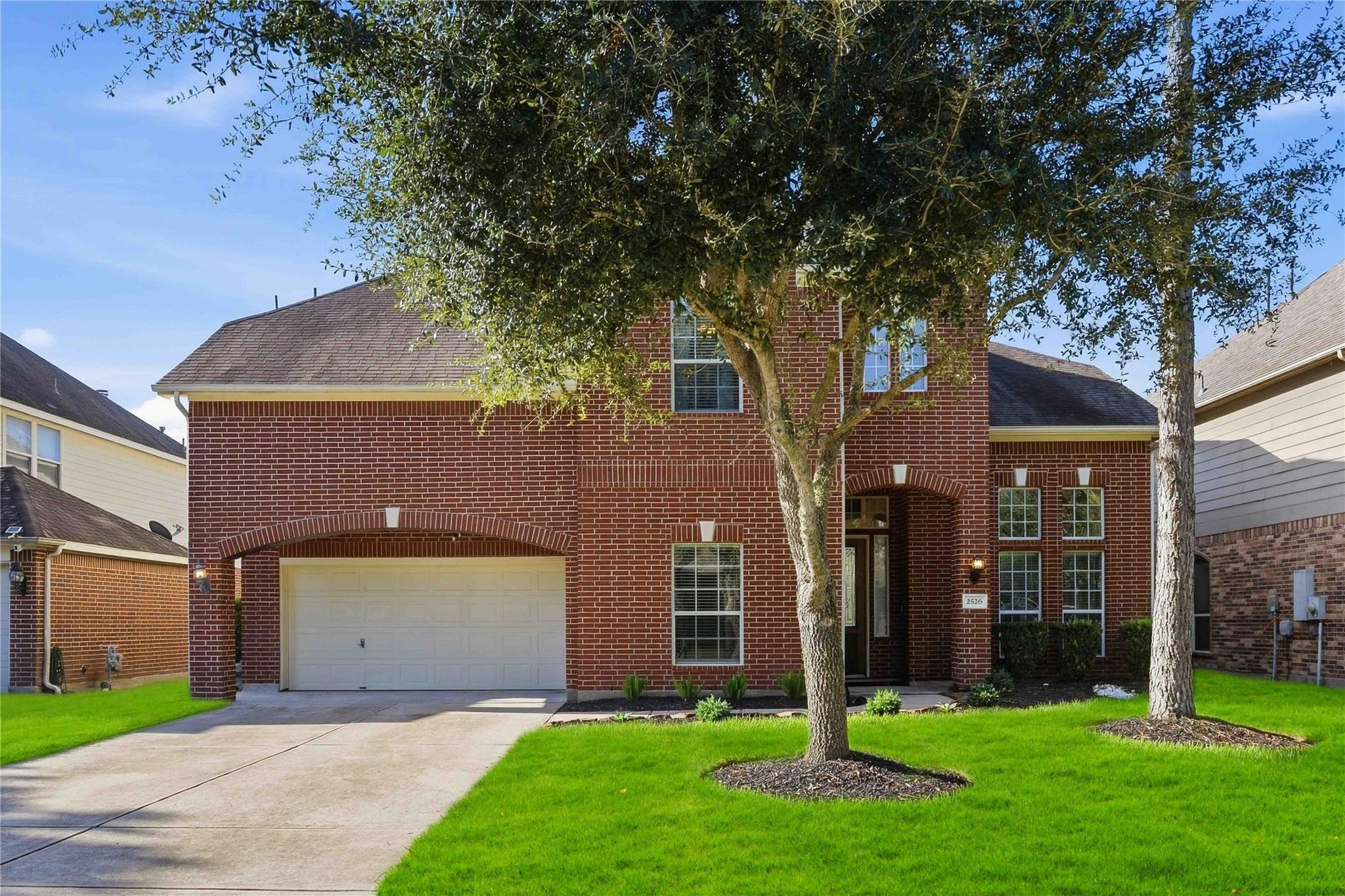 2526 Crystal Shore Dr, Rosharon, TX 77583 photo