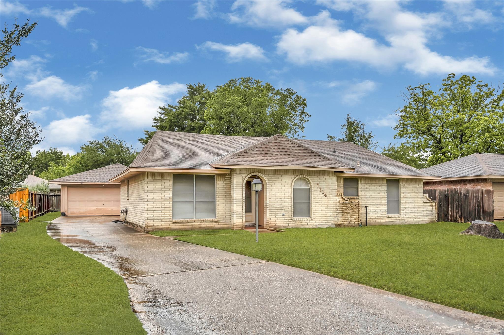 7314 Woodsman Trl, Houston, TX 77040