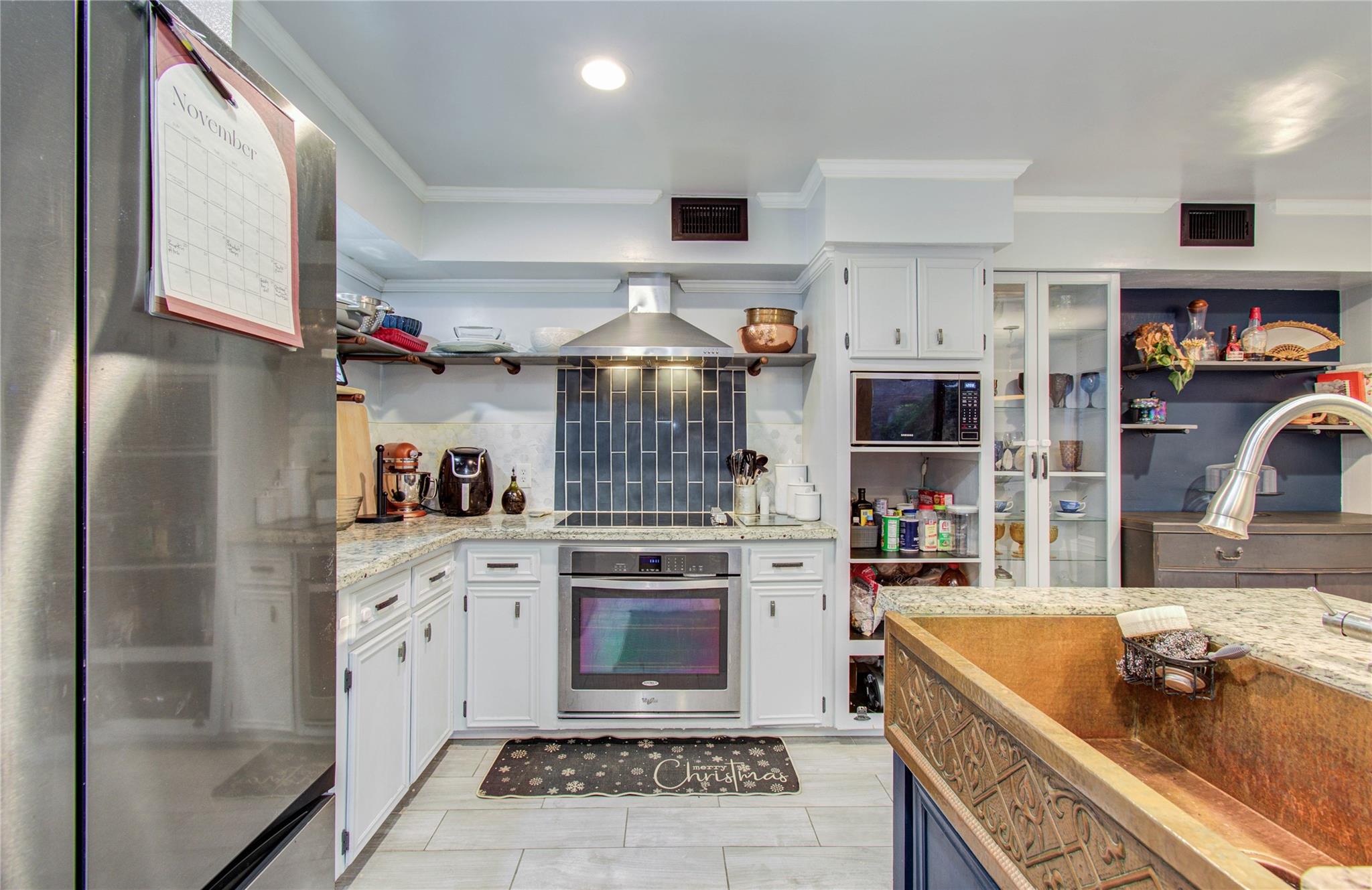 16707 Fernwood Way, Houston, TX 77058 photo