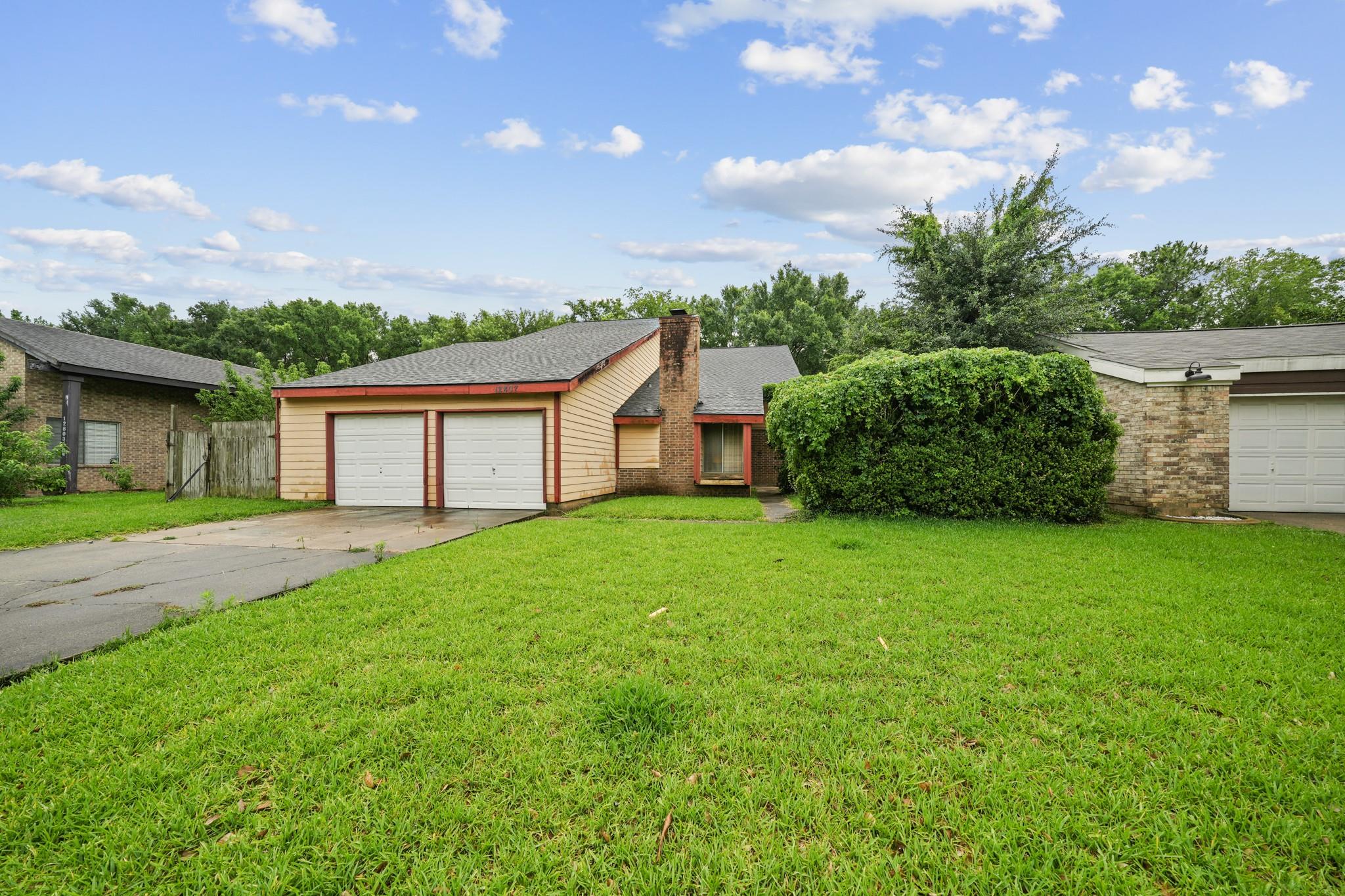 12807 Grand Cross Ln, Houston, TX 77072 photo