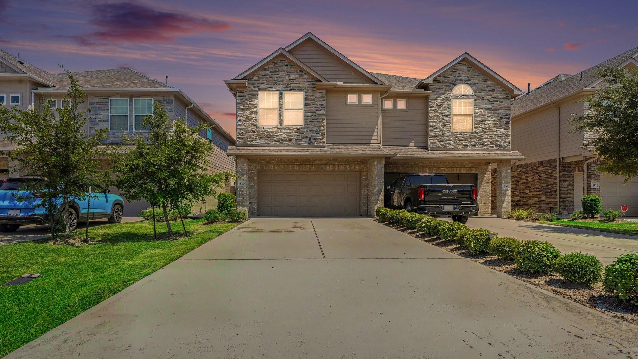 520 6 St, La Porte, TX 77571