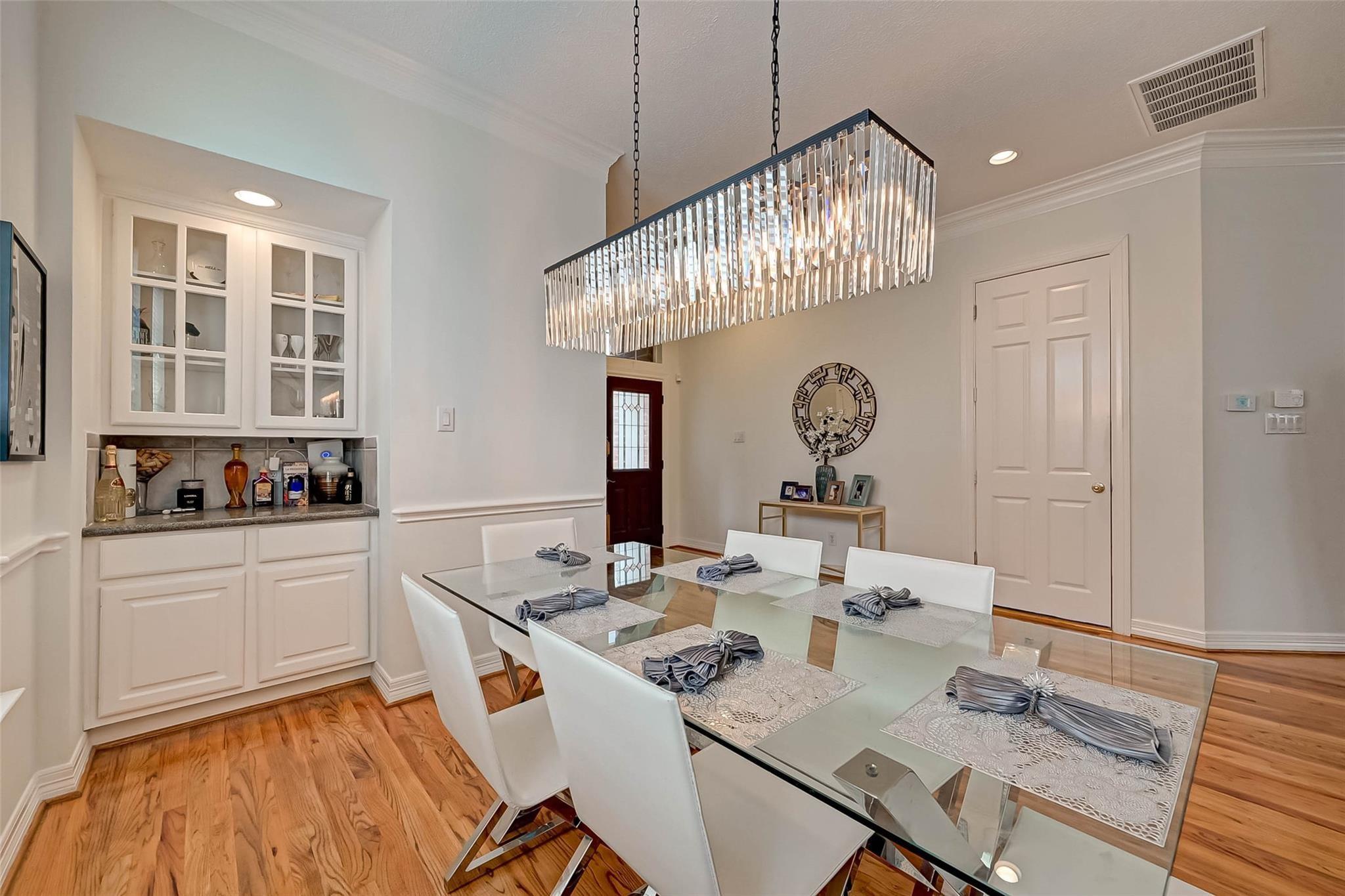 5917 Dolores St, Houston, TX 77057 photo