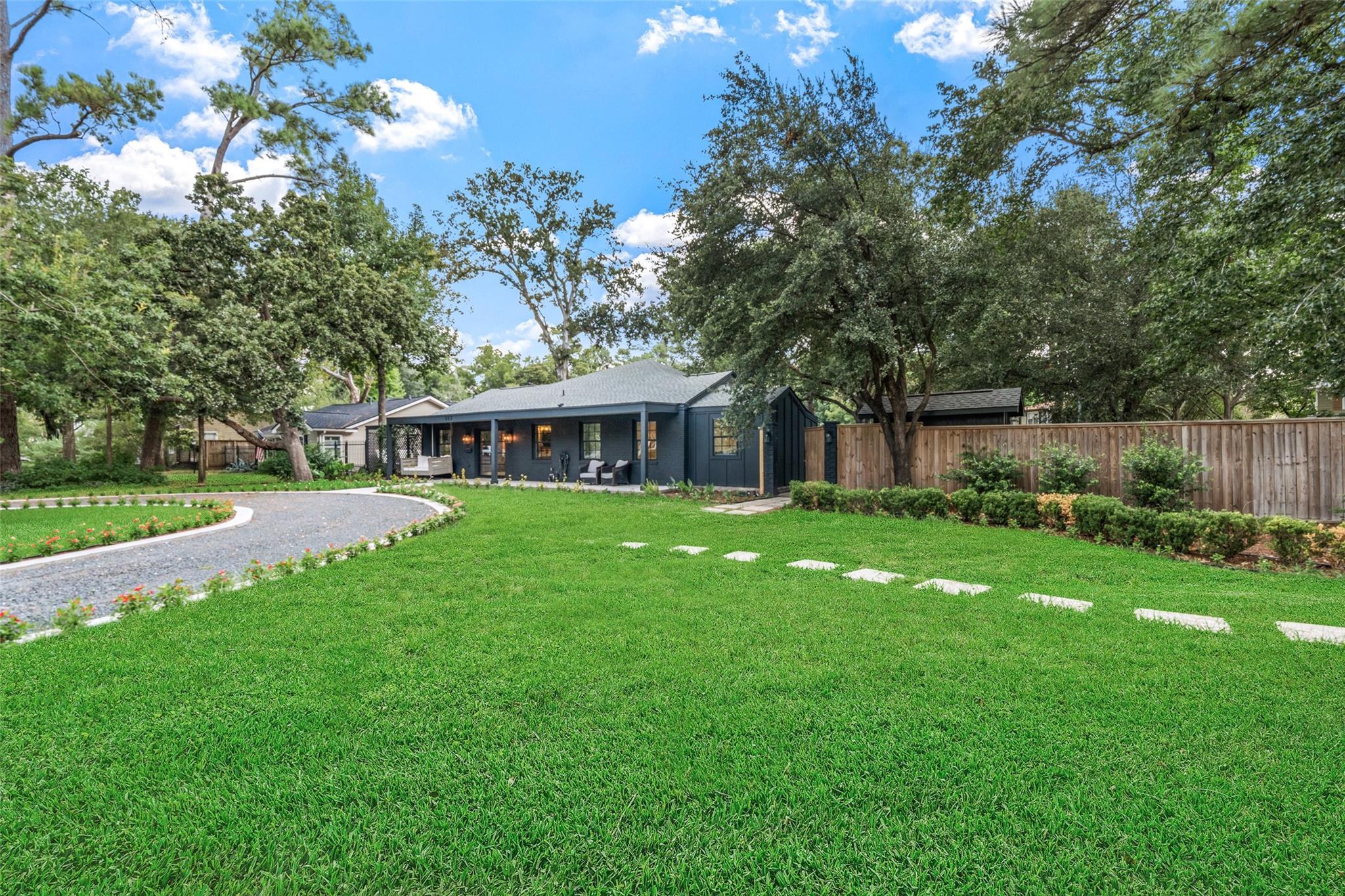 802 41 St, Houston, TX 77018