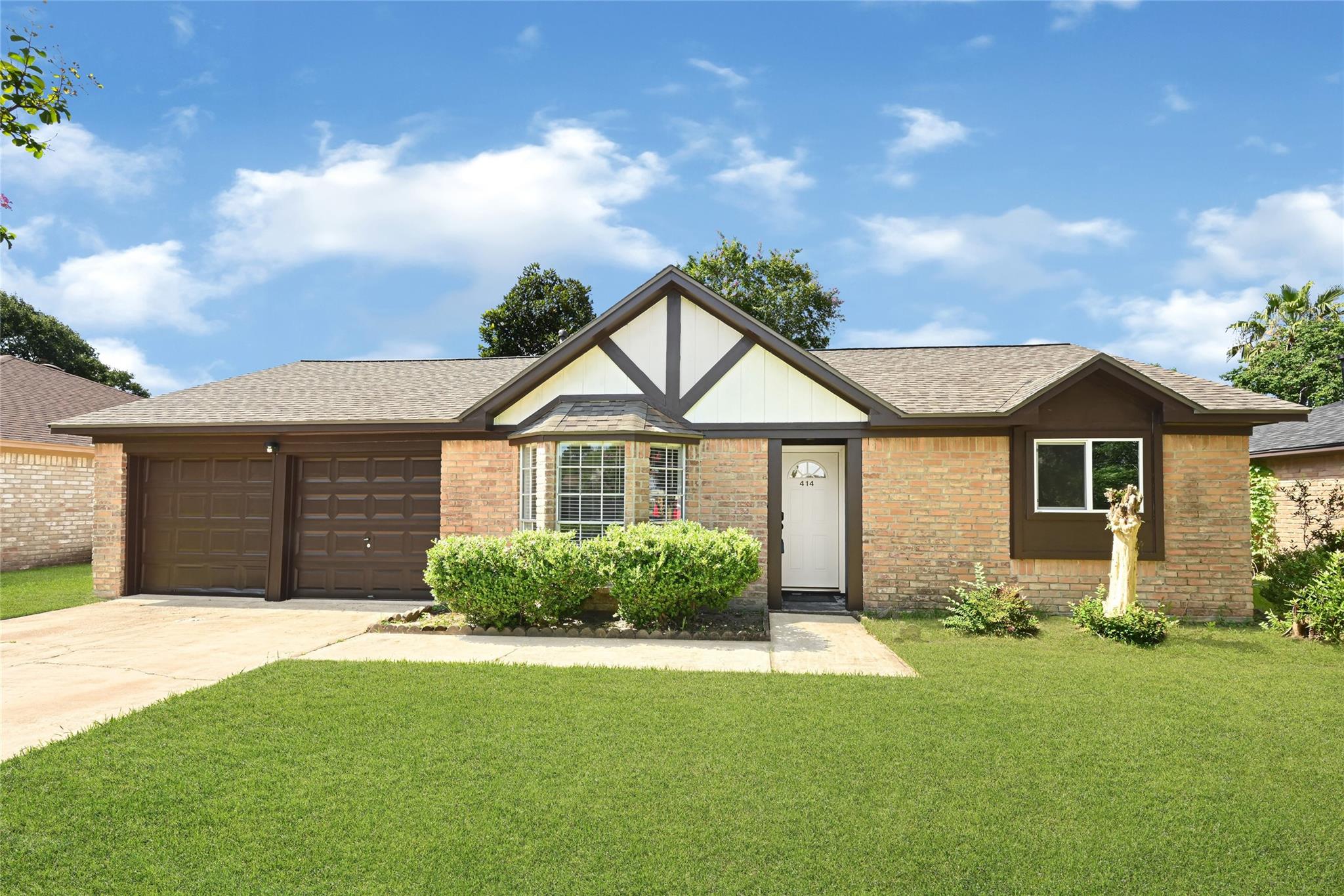 414 Lambuth Ln, Deer Park, TX 77536