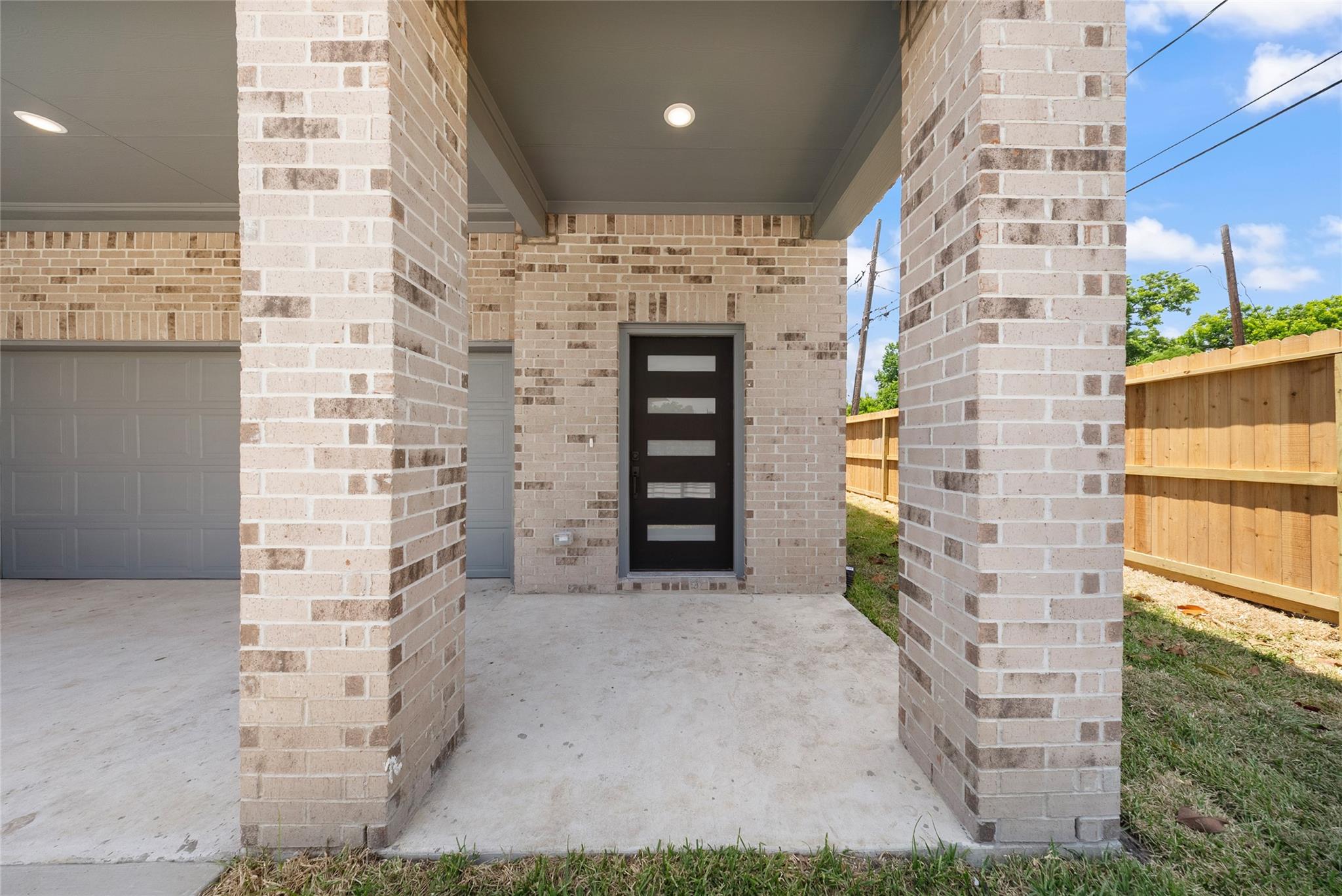 3219 Fontinot St, Houston, TX 77026 photo