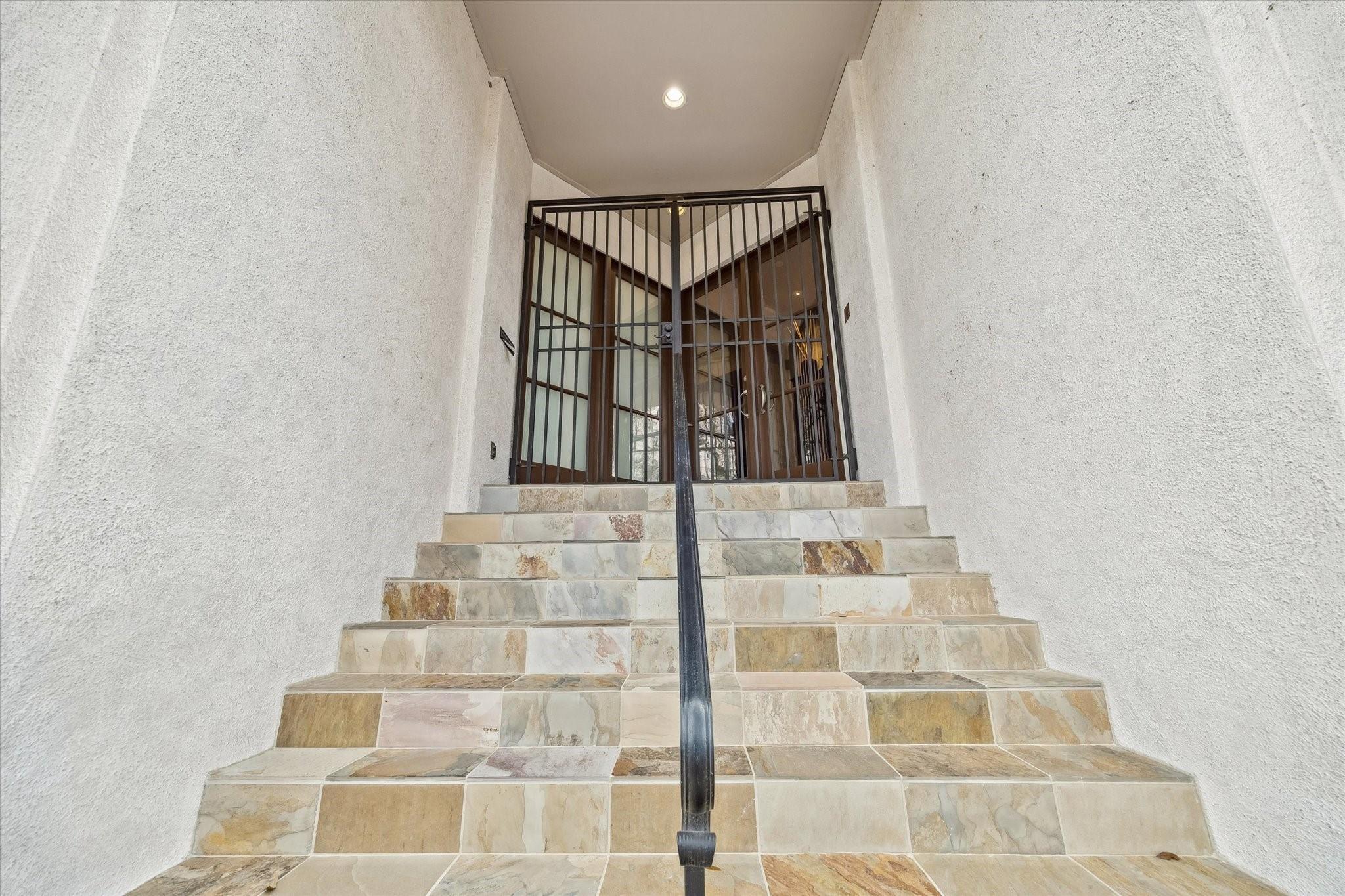 5027 Heatherglen Dr, Houston, TX 77096 photo