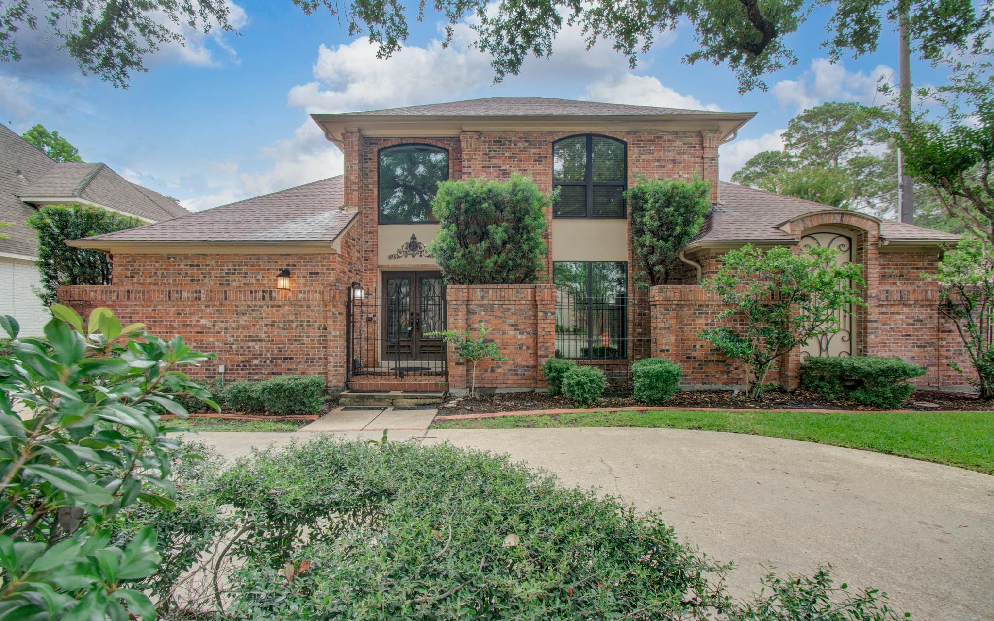 2 Hickory Shadows Dr, Houston, TX 77055 photo