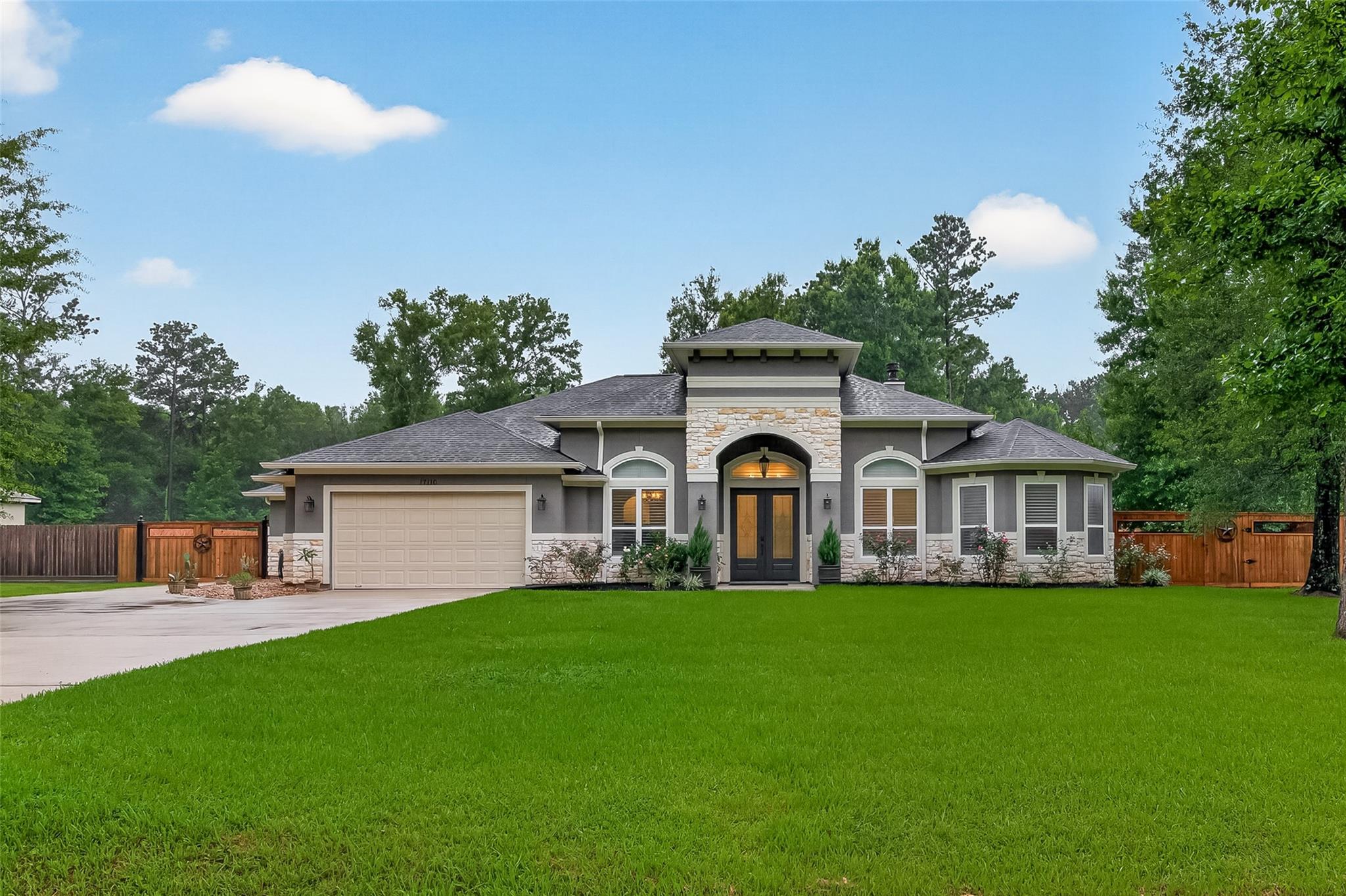 17110 Mesa Dr, Splendora, TX 77372