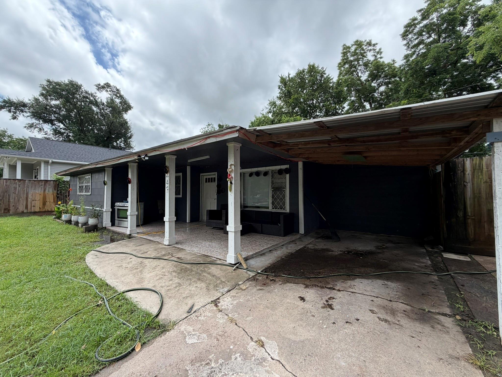 247 Hohldale St, Houston, TX 77022 photo